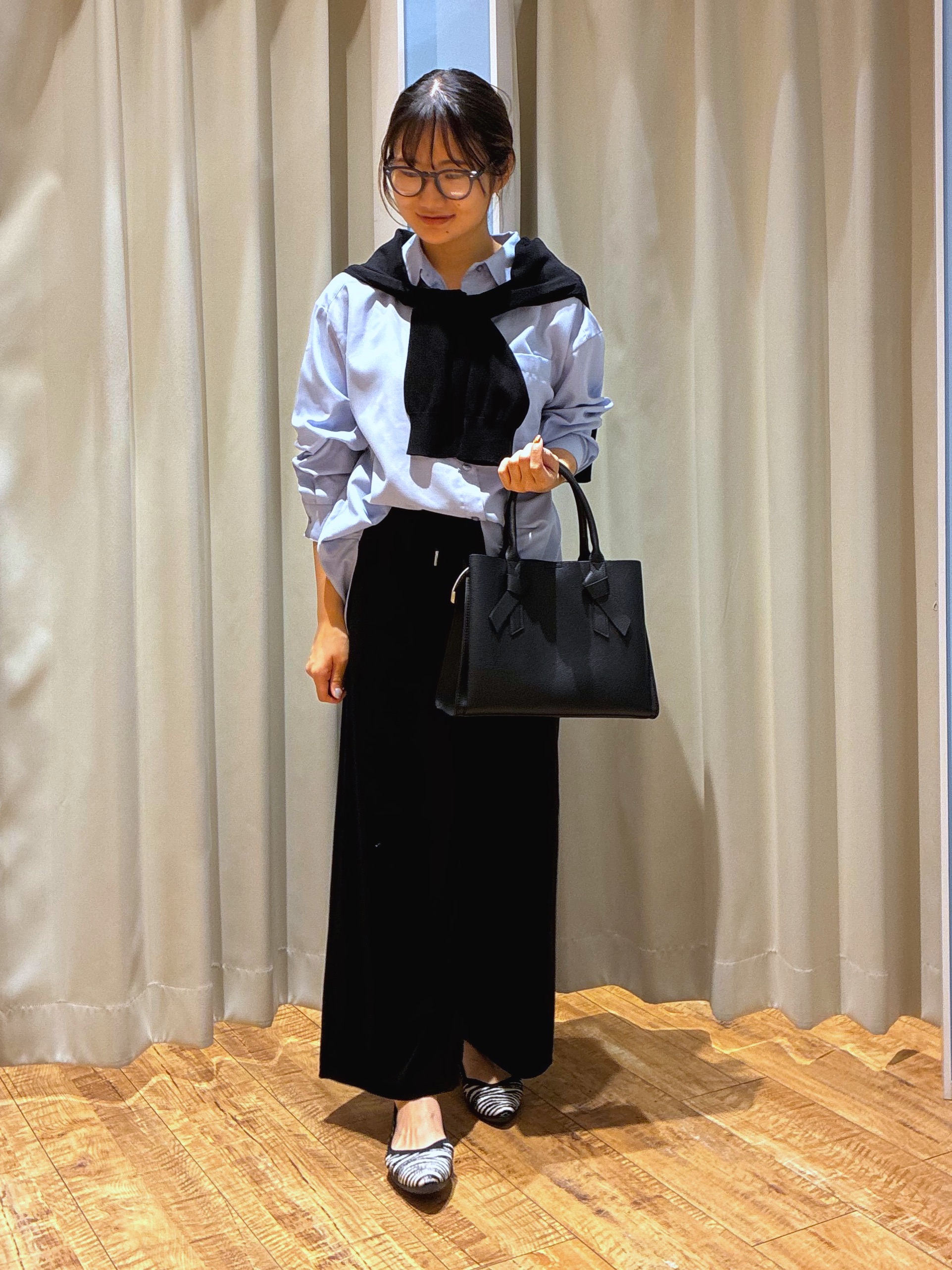 もんちゃんさんの「SHOO･LA･RUE｜【洗濯後しわになりにくい/S-LL】気分で選ぶ 大人のデイリー使いに ベーシックシャツ」を使ったコーディネート