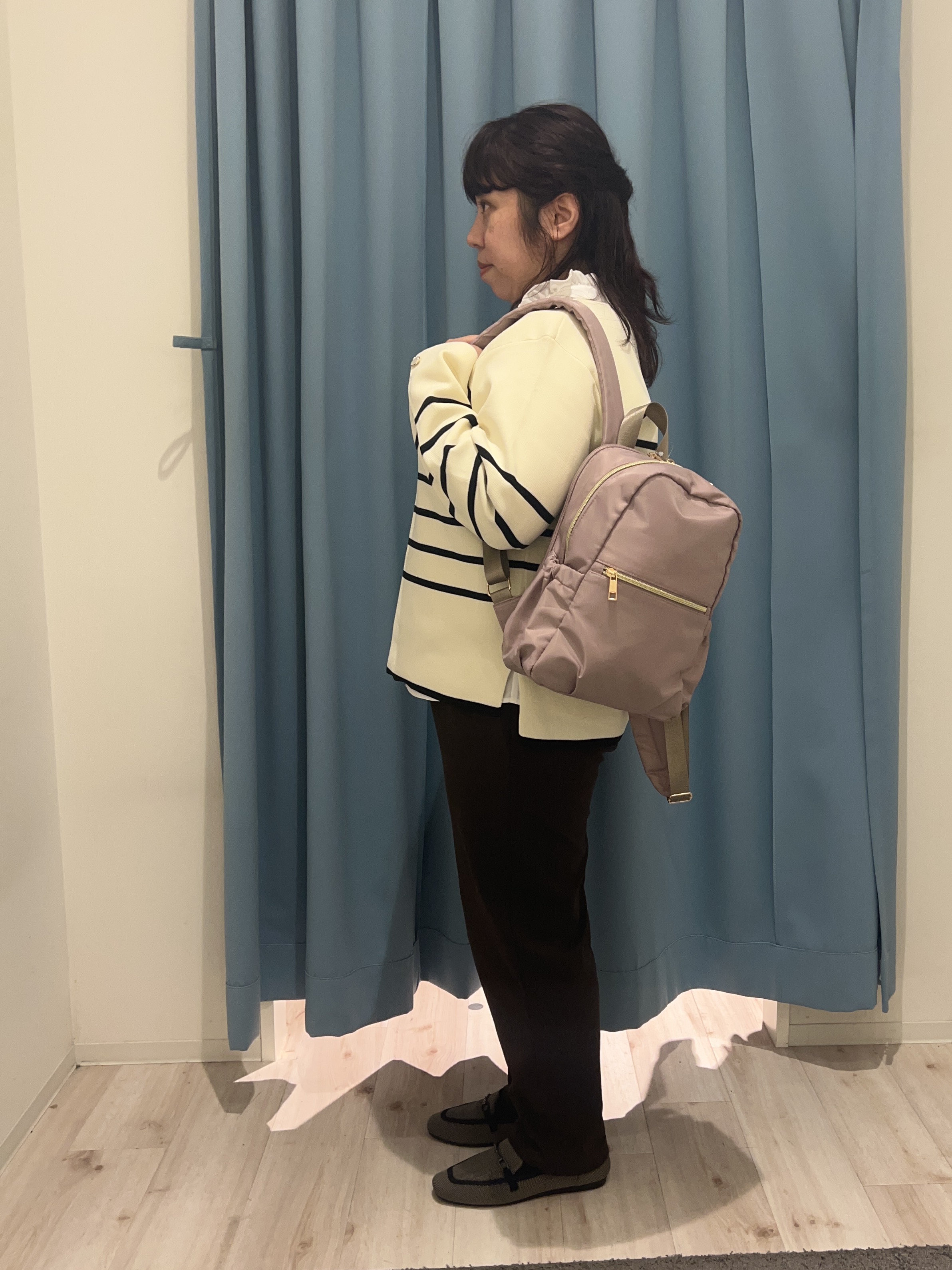 くーさんの「SHOO･LA･RUE｜【洗濯機可/S-LL】抜け感ある着こなしに 金ボタン付き スポンディッシュ クルーネックニット」を使ったコーディネート