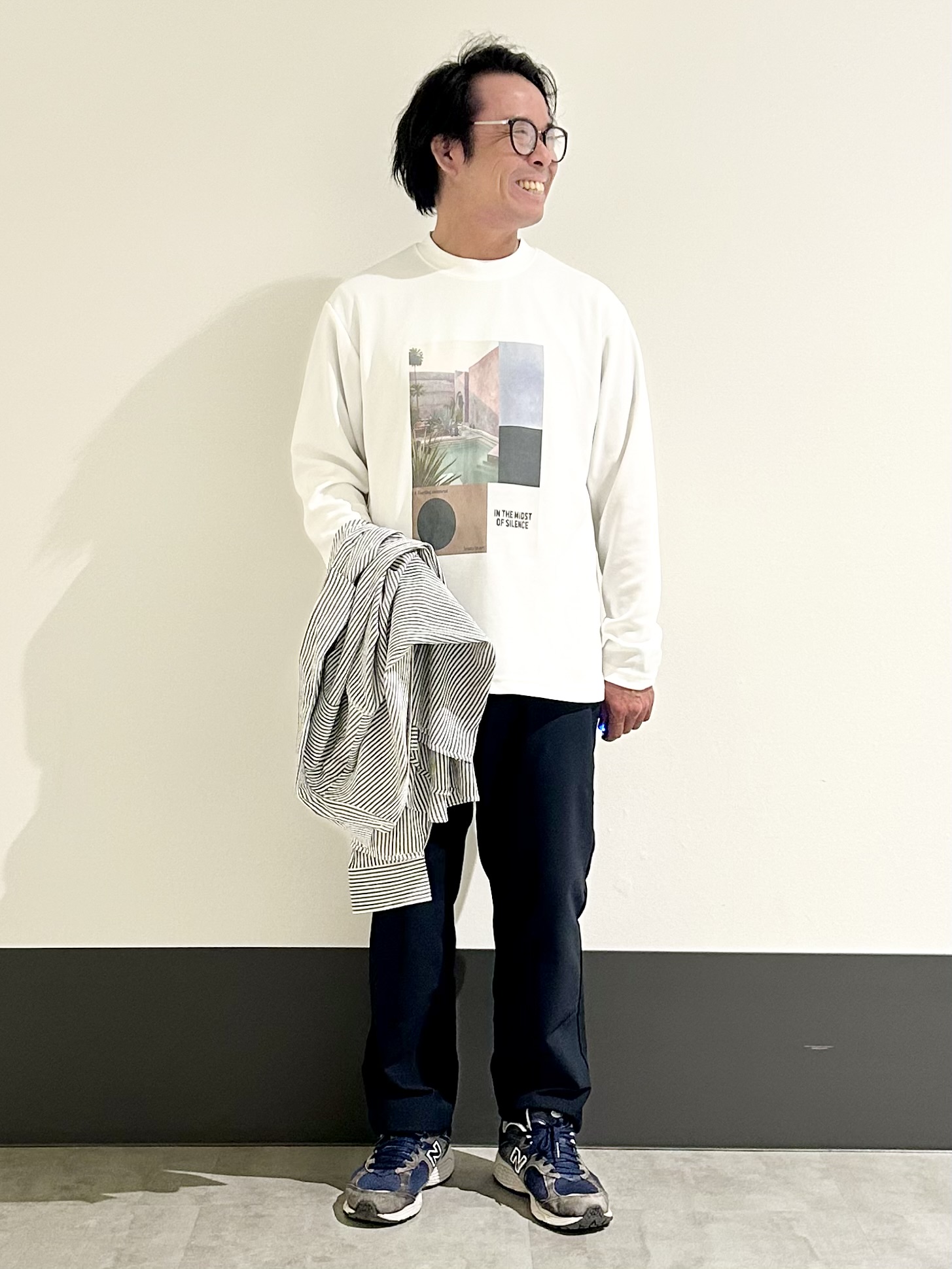 KENJI Iさんの「THE SHOP TK｜【洗濯機OK】ストライプクレープ長袖シャツ」を使ったコーディネート