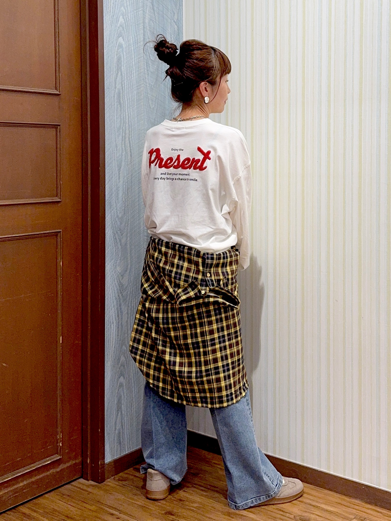 よっしーさんの「SHOO･LA･RUE｜【洗濯後しわになりにくい/S-LL】気分で選ぶ 大人のデイリー使いに ベーシックシャツ」を使ったコーディネート