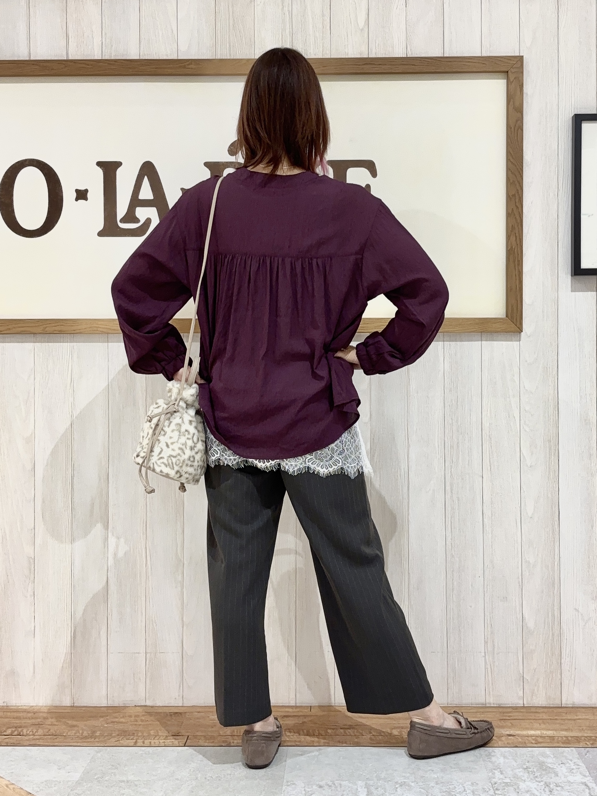 みきぽんさんの「SHOO･LA･RUE｜【S-LL/洗濯機可】着痩せシルエット シャーリングシャツカーディガン」を使ったコーディネート