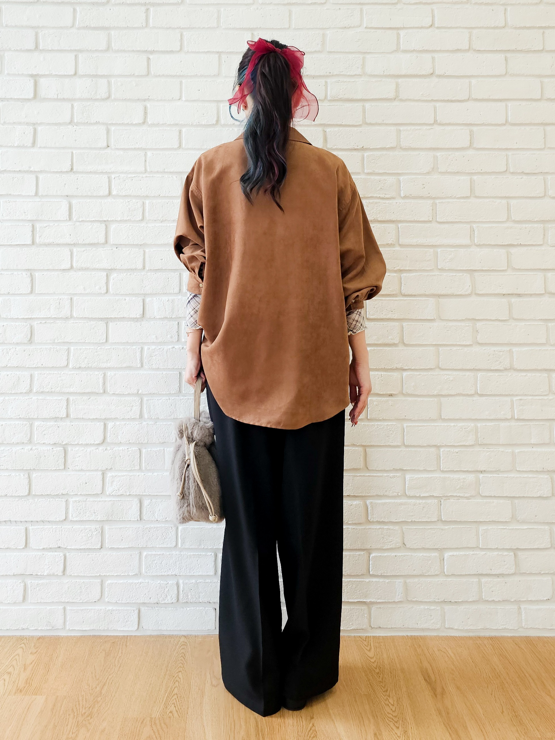 ゆゆさんの「SHOO･LA･RUE｜【S-LL/洗濯機可】なめらかさが心地いい。スエード調ポケットシャツ」を使ったコーディネート