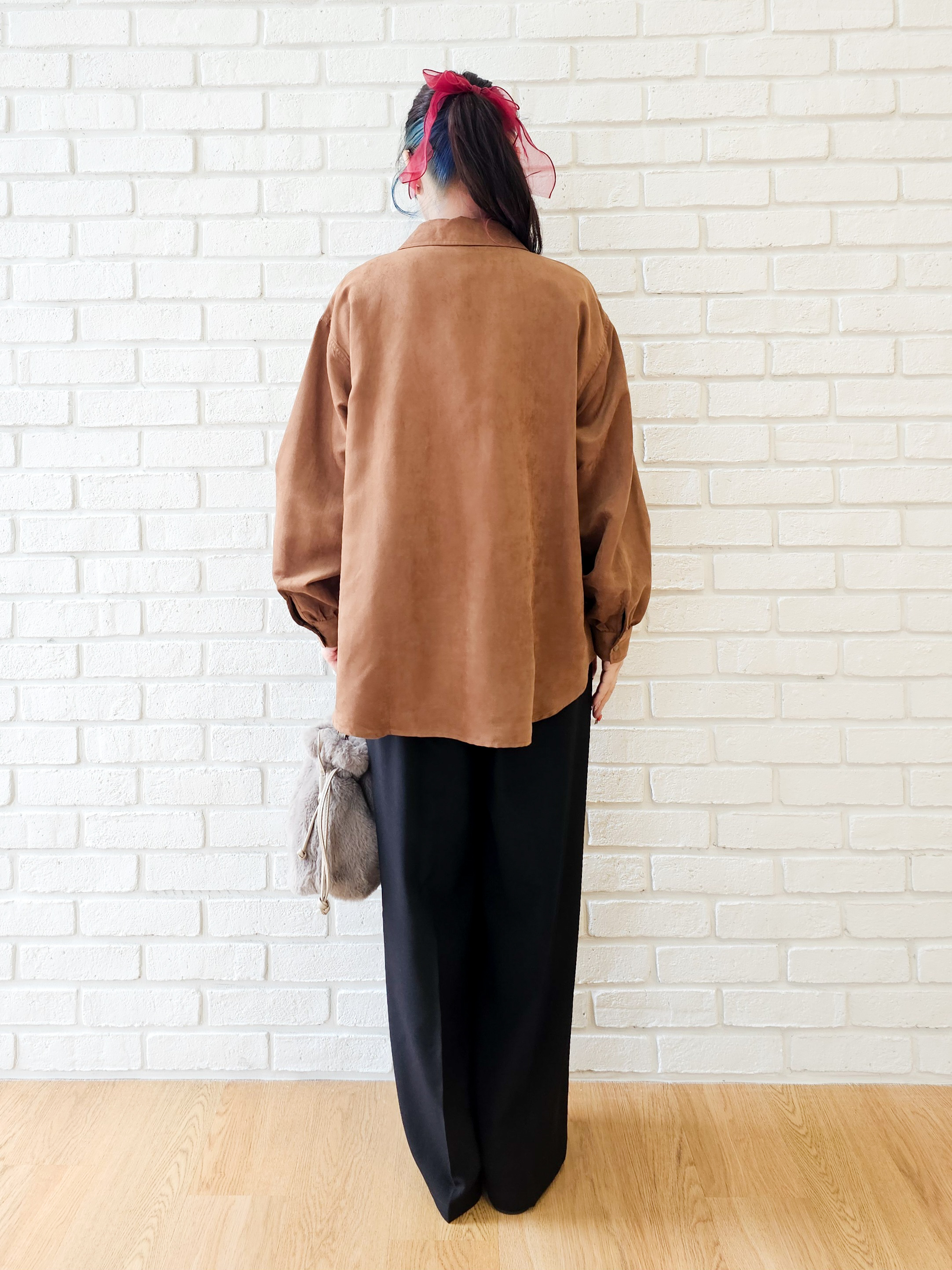 ゆゆさんの「SHOO･LA･RUE｜【S-LL/洗濯機可】なめらかさが心地いい。スエード調ポケットシャツ」を使ったコーディネート