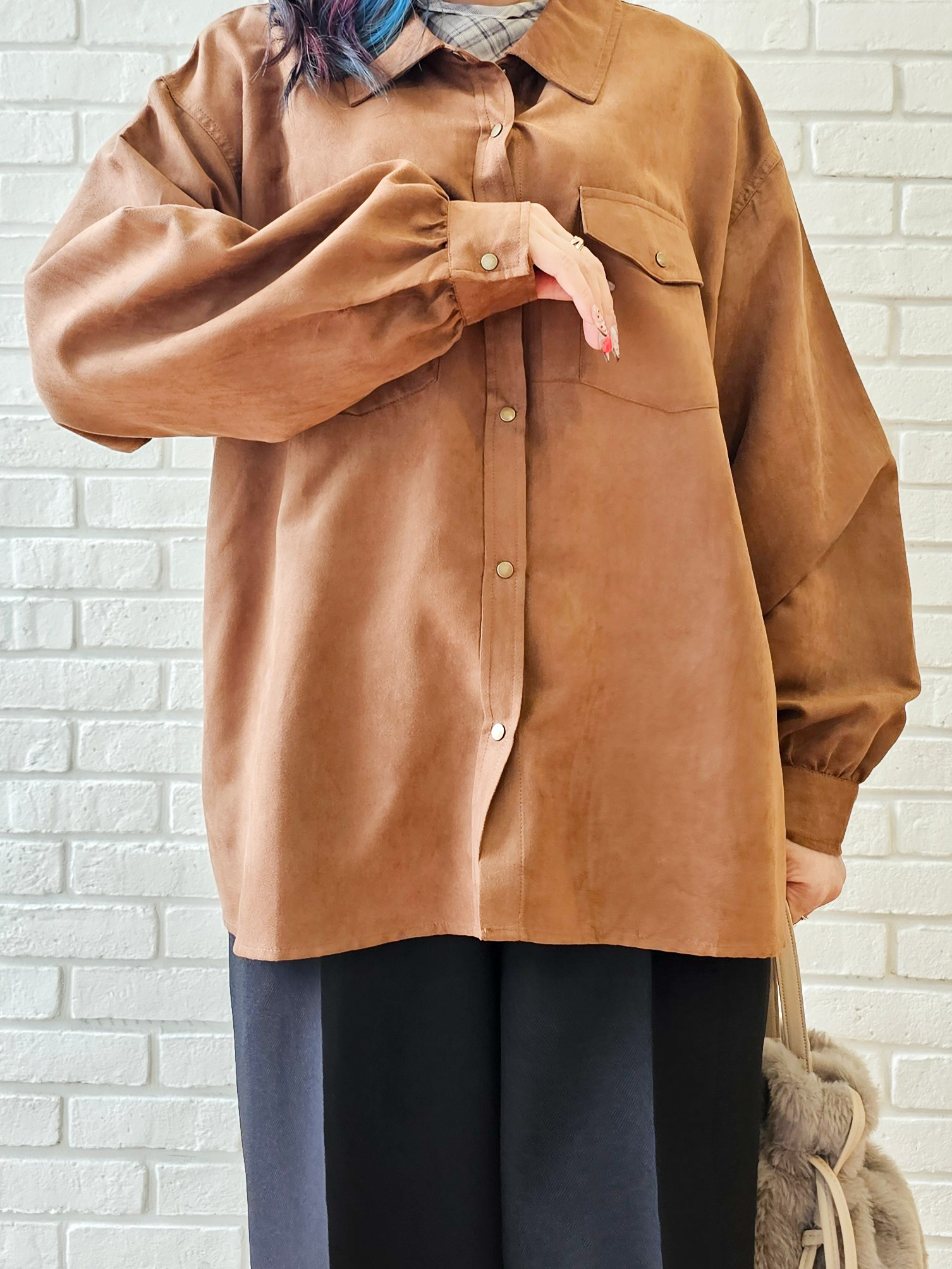ゆゆさんの「SHOO･LA･RUE｜【S-LL/洗濯機可】なめらかさが心地いい。スエード調ポケットシャツ」を使ったコーディネート