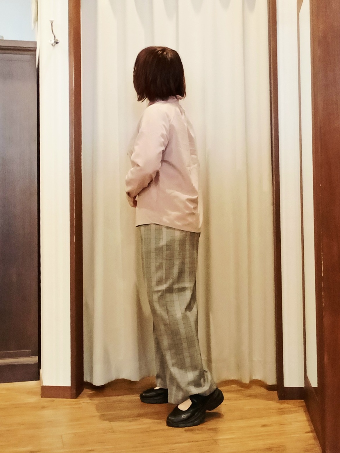 みーあさんの「SHOO･LA･RUE｜【S-LL/洗濯機可】お袖レースで華やぐ。フェミニンブラウス」を使ったコーディネート