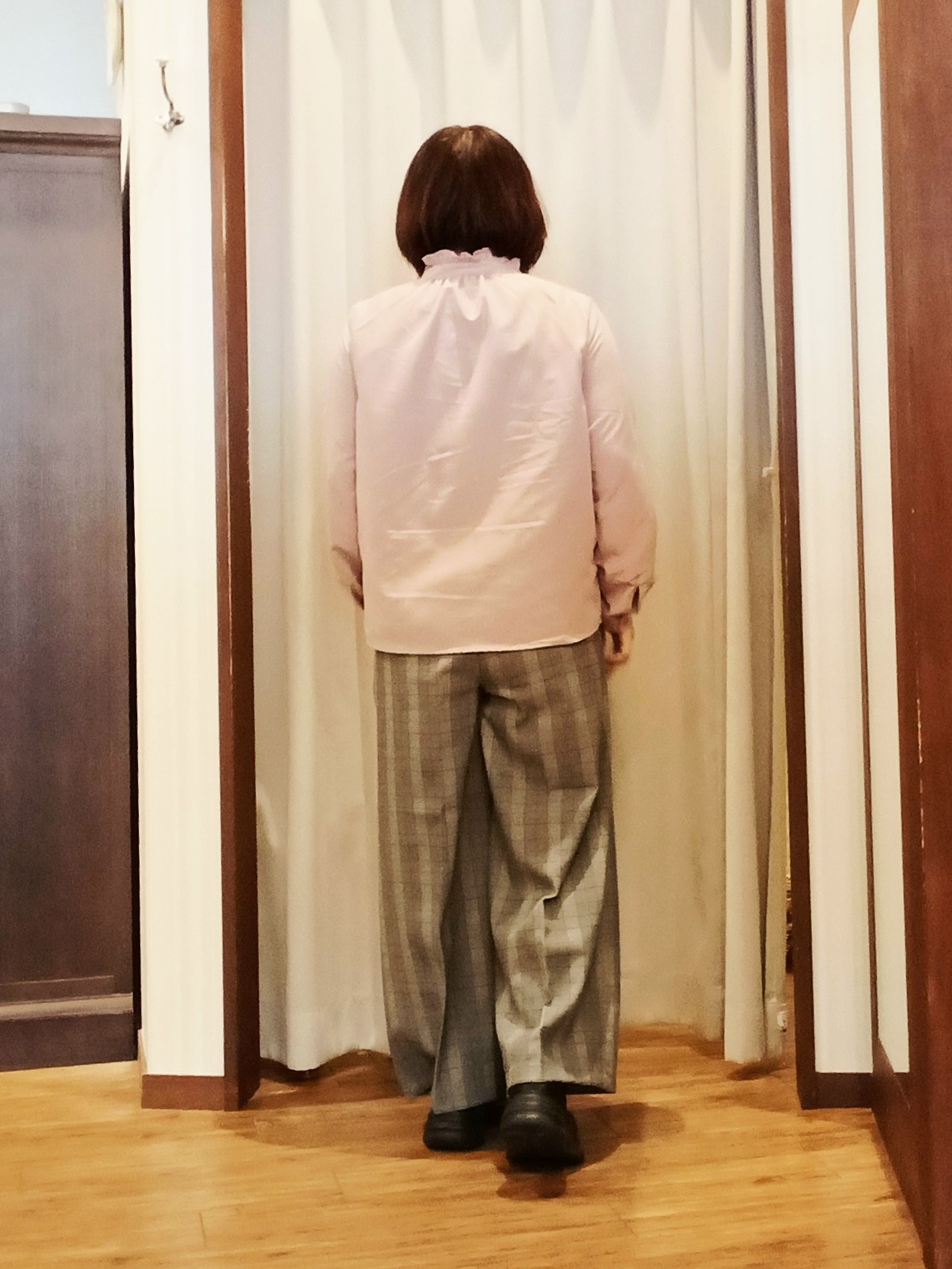 みーあさんの「SHOO･LA･RUE｜【S-LL/洗濯機可】お袖レースで華やぐ。フェミニンブラウス」を使ったコーディネート