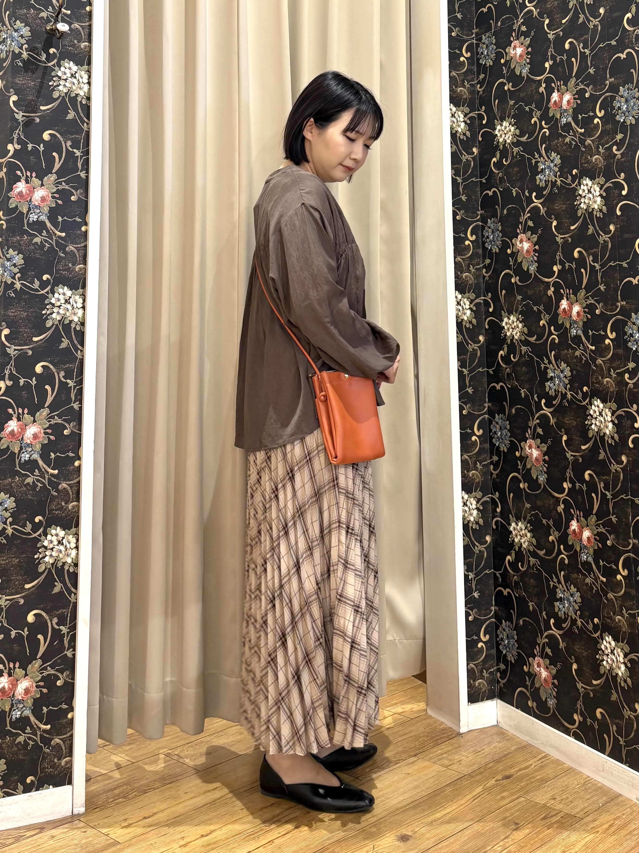 ネリさんの「SHOO･LA･RUE｜【S-LL/洗濯機可】着痩せシルエット シャーリングシャツカーディガン」を使ったコーディネート