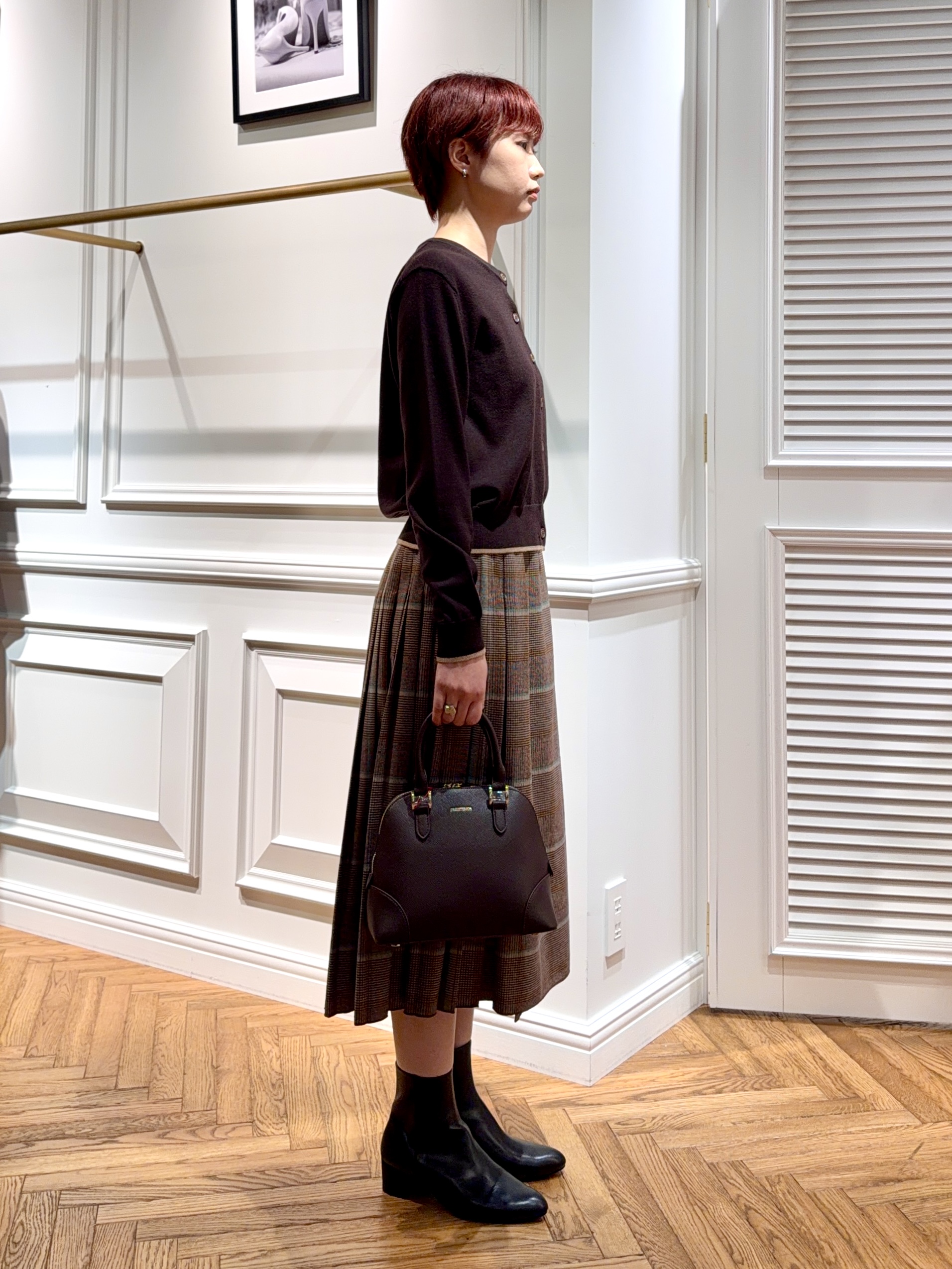 renaさんの「DRESSTERIOR｜ゼニアバル―ファキャッシュウールクルーネックカーディガン」を使ったコーディネート