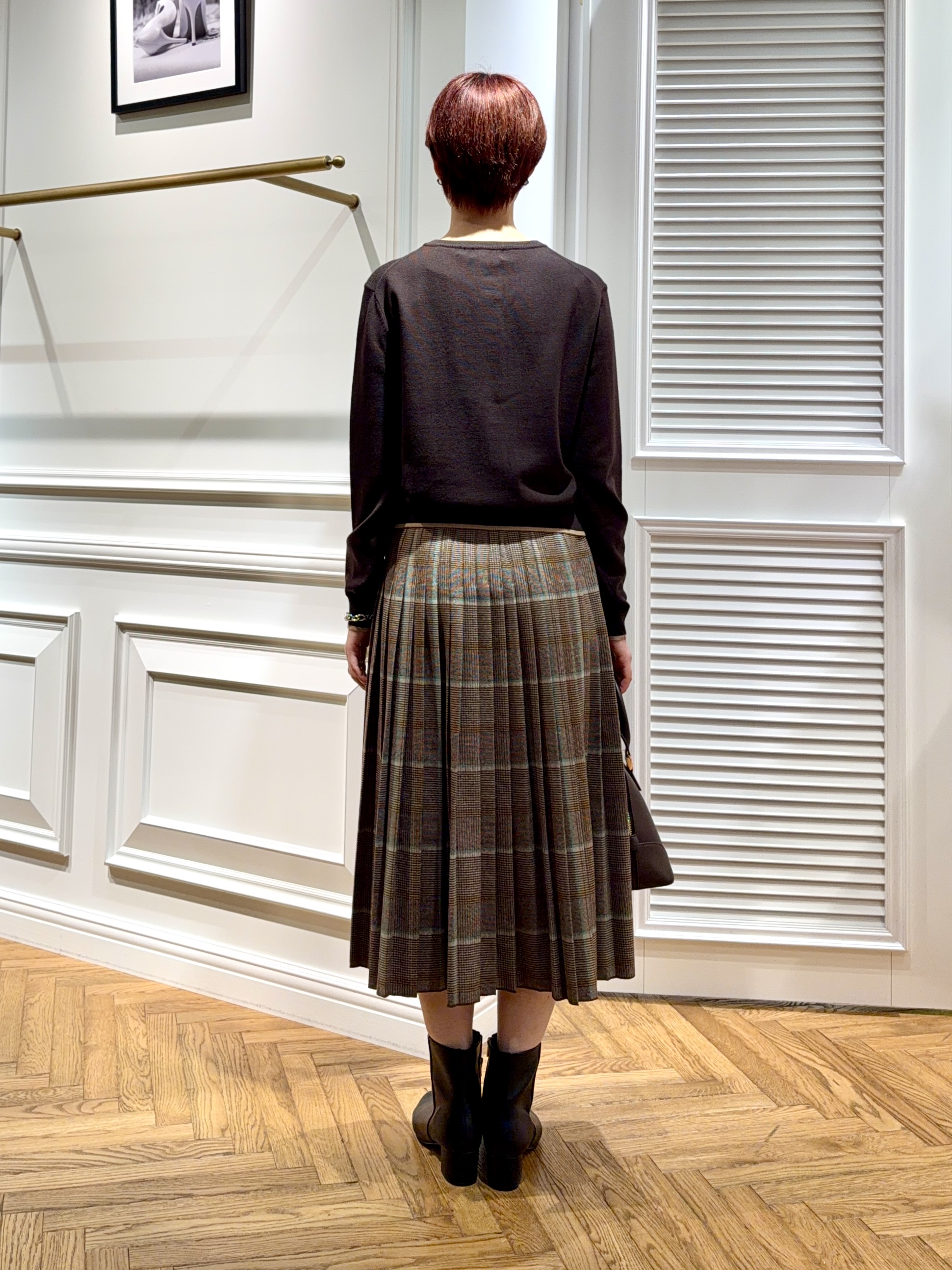 renaさんの「DRESSTERIOR｜ゼニアバル―ファキャッシュウールクルーネックカーディガン」を使ったコーディネート