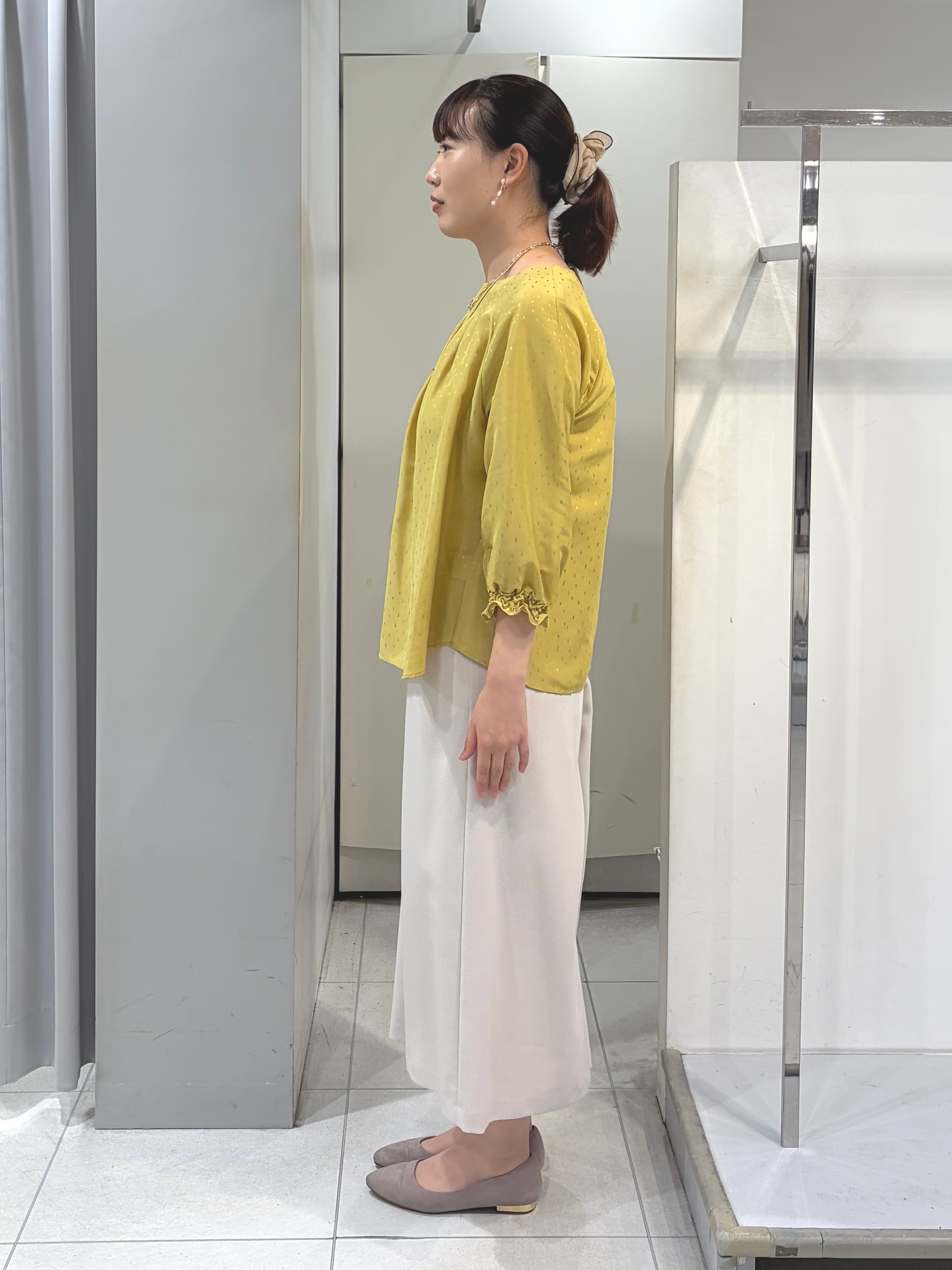AZUSAさんの「Reflect｜タックデザイン ラグランスリーブブラウス」を使ったコーディネート