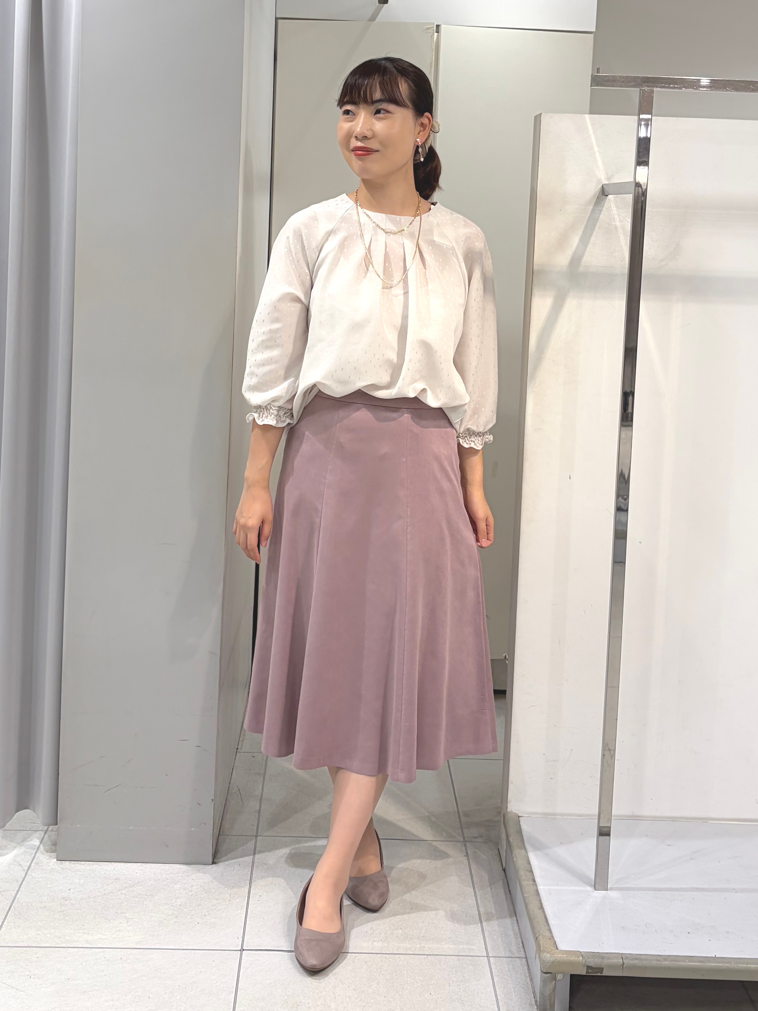 AZUSAさんの「Reflect｜タックデザイン ラグランスリーブブラウス」を使ったコーディネート