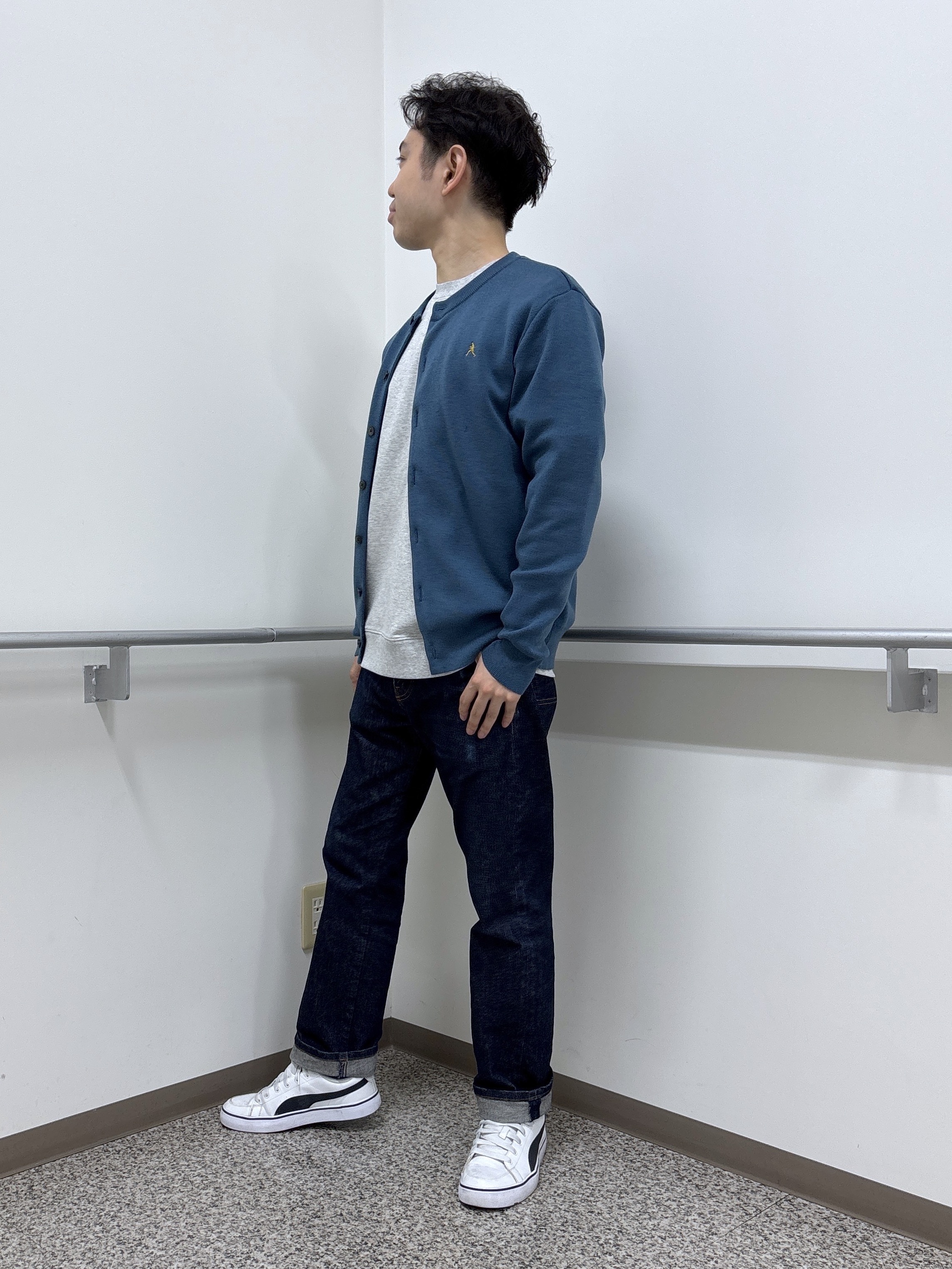 KEIさんの「TAKEO KIKUCHI｜【BOWLER HAT LABEL】日本製クルーネックカーディガン」を使ったコーディネート