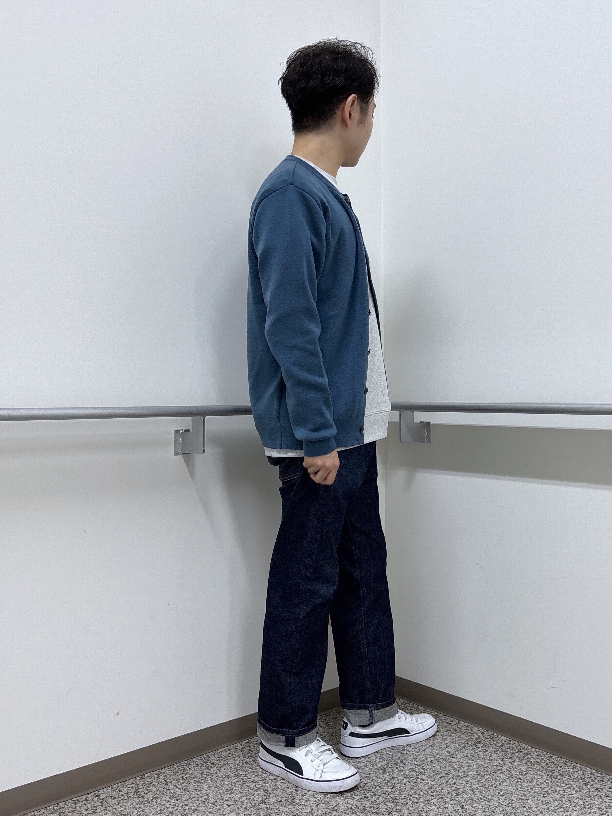 KEIさんの「TAKEO KIKUCHI｜【BOWLER HAT LABEL】日本製クルーネックカーディガン」を使ったコーディネート