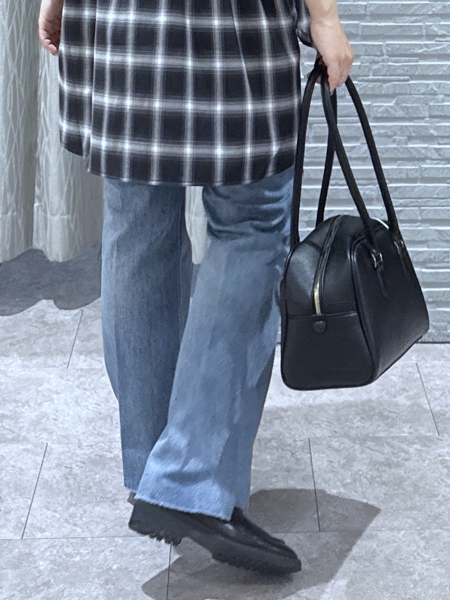 chさんの「THE SHOP TK｜後ろ姿も着映える バックシャーリングシャツ」を使ったコーディネート