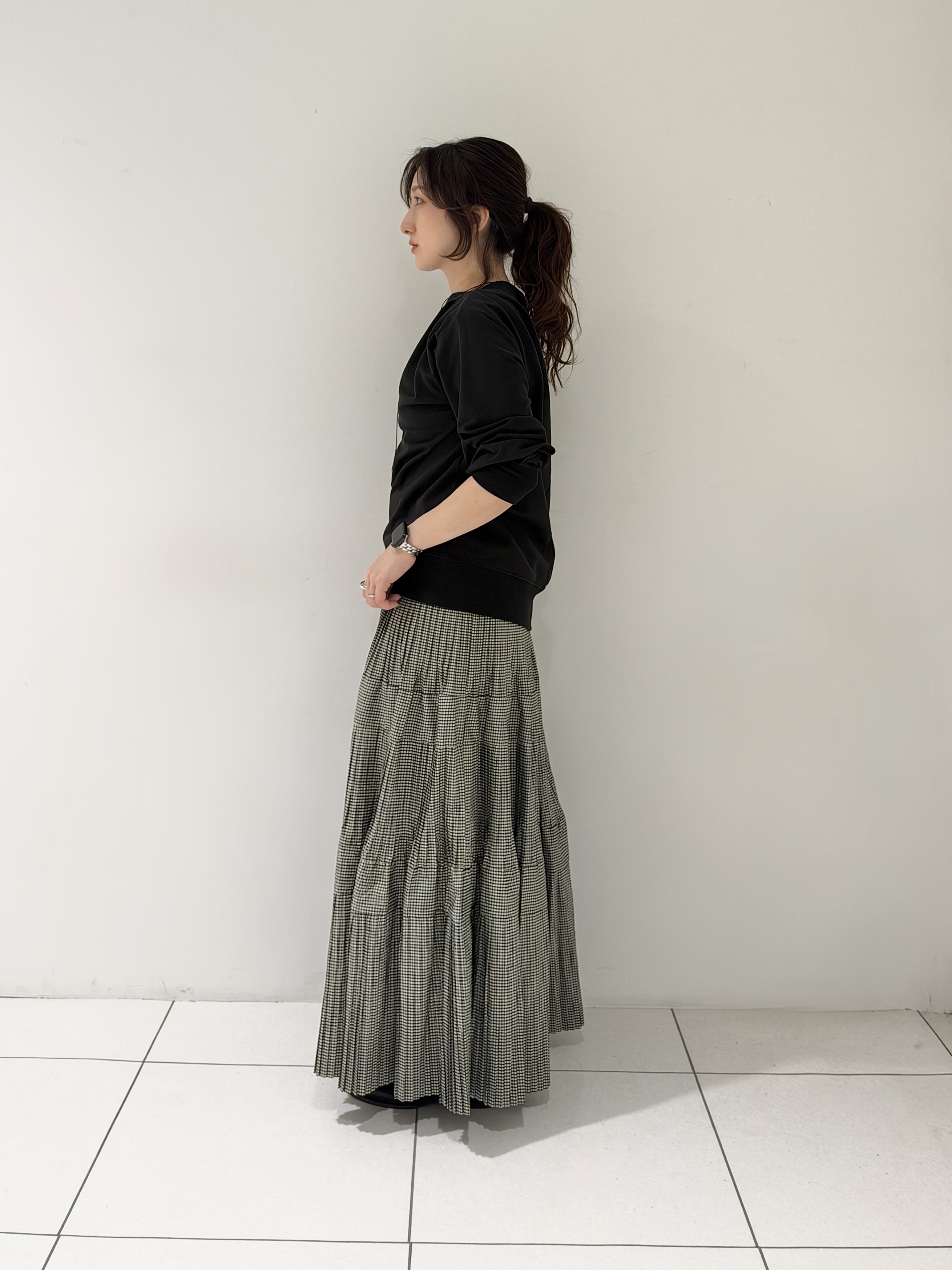 そんさんの「INDIVI｜裏毛オフショルカットソー」を使ったコーディネート