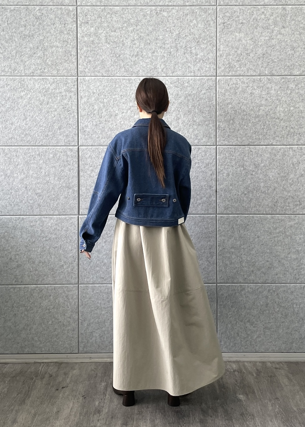 Renoさんの「INDIVI｜ダブルジップデニムブルゾン【LIVE紹介／上枝みどりさん着用／セットアップ可能】」を使ったコーディネート