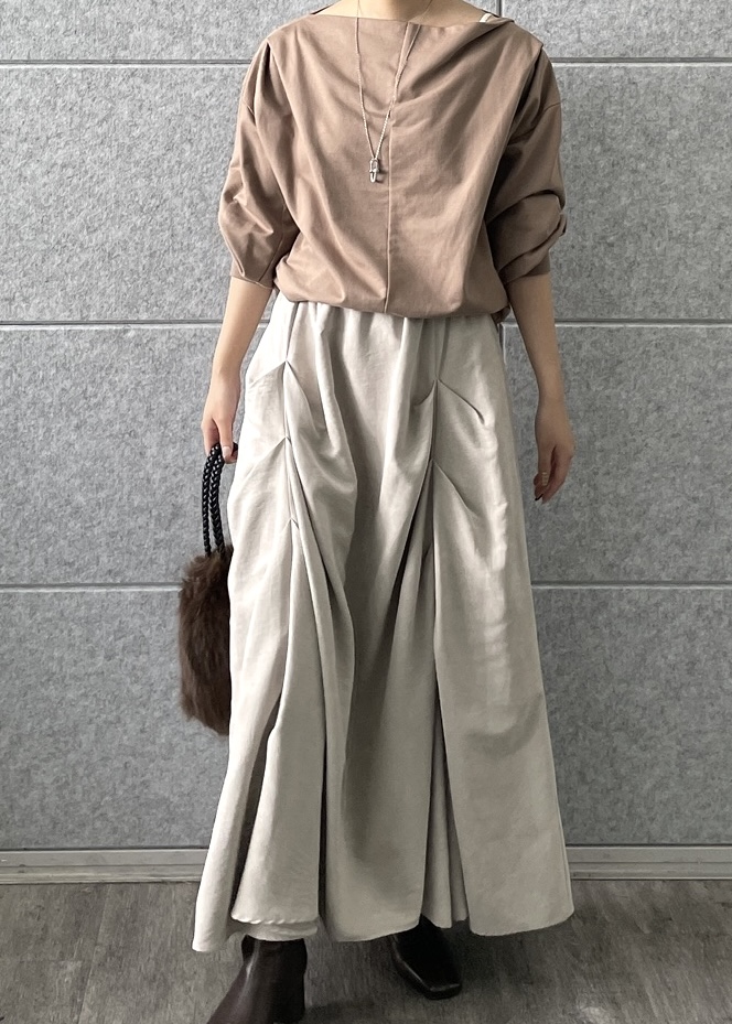 Renoさんの「INDIVI｜裏毛オフショルカットソー」を使ったコーディネート