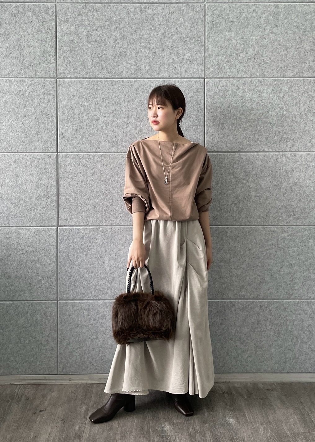 Renoさんの「INDIVI｜裏毛オフショルカットソー」を使ったコーディネート