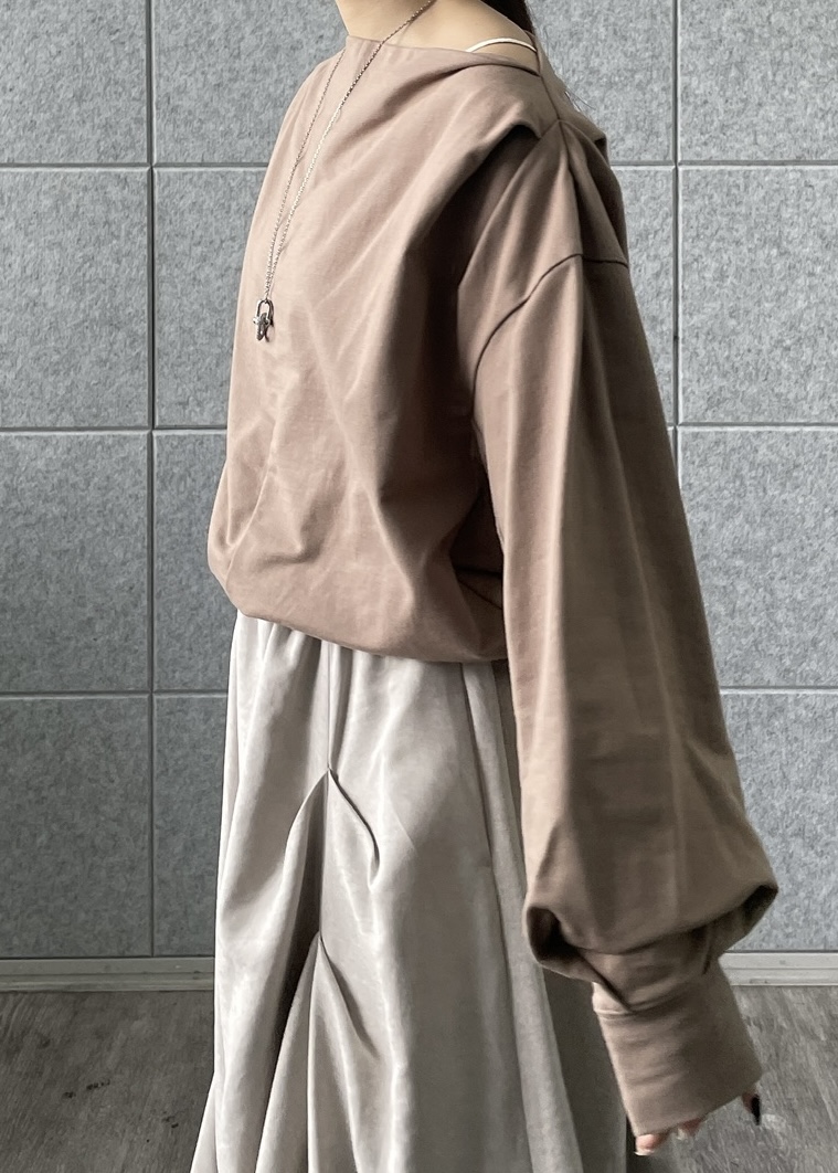 Renoさんの「INDIVI｜裏毛オフショルカットソー」を使ったコーディネート