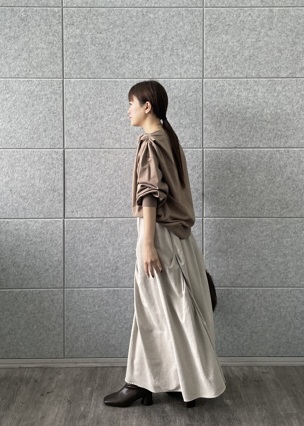 Renoさんの「INDIVI｜裏毛オフショルカットソー」を使ったコーディネート