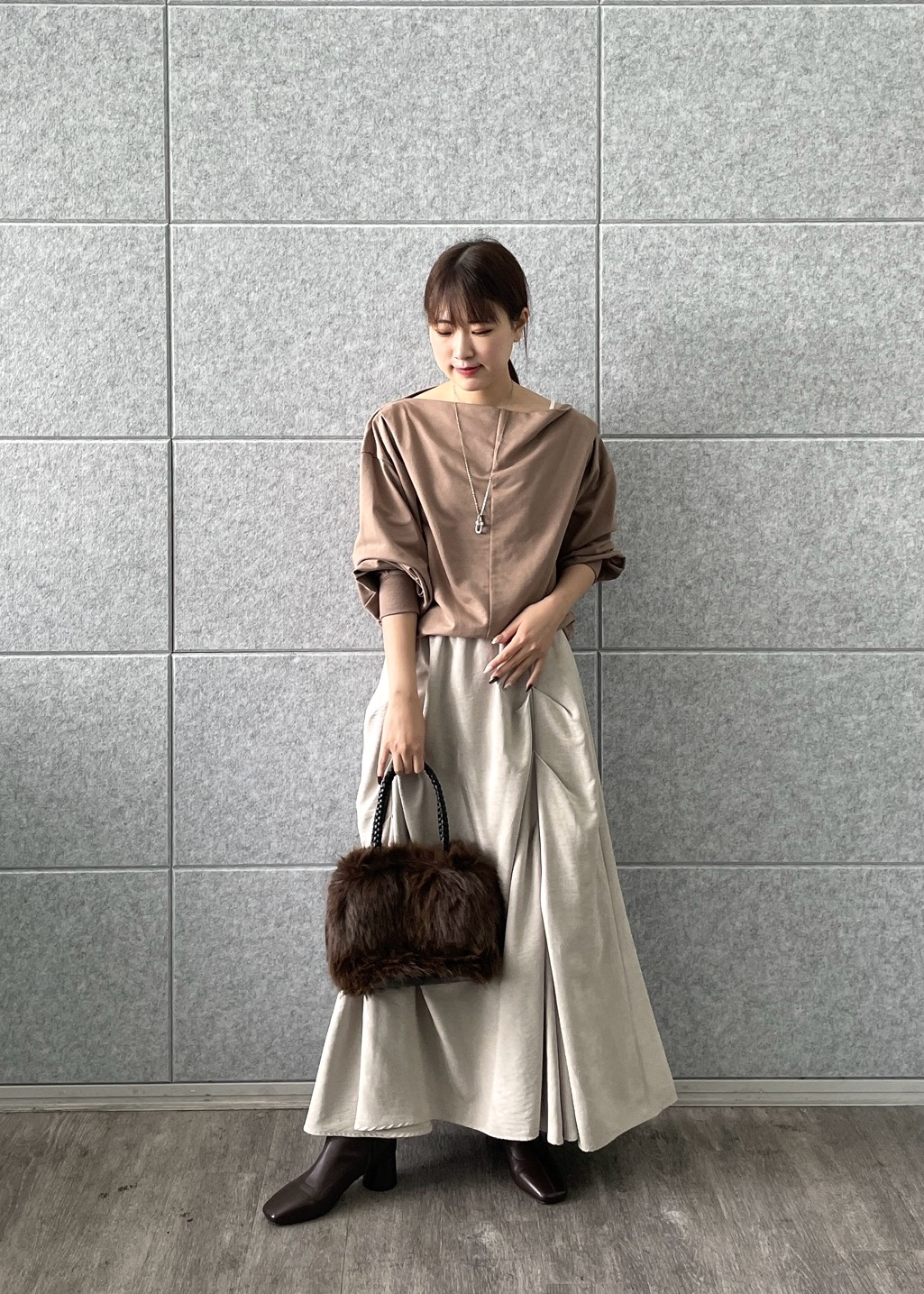 Renoさんの「INDIVI｜裏毛オフショルカットソー」を使ったコーディネート