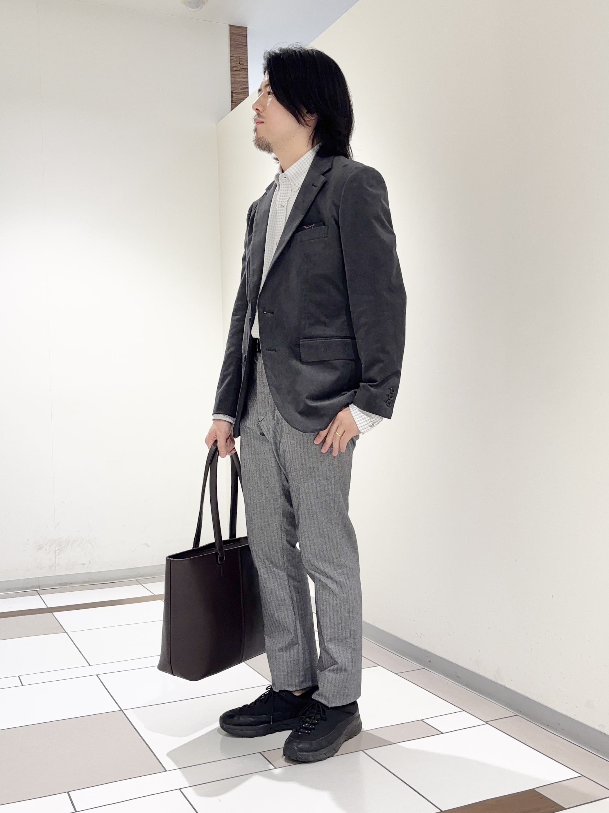 及川さんの「TAKEO KIKUCHI｜【Sサイズ～】ストレッチコーデュロイ ジャケット」を使ったコーディネート