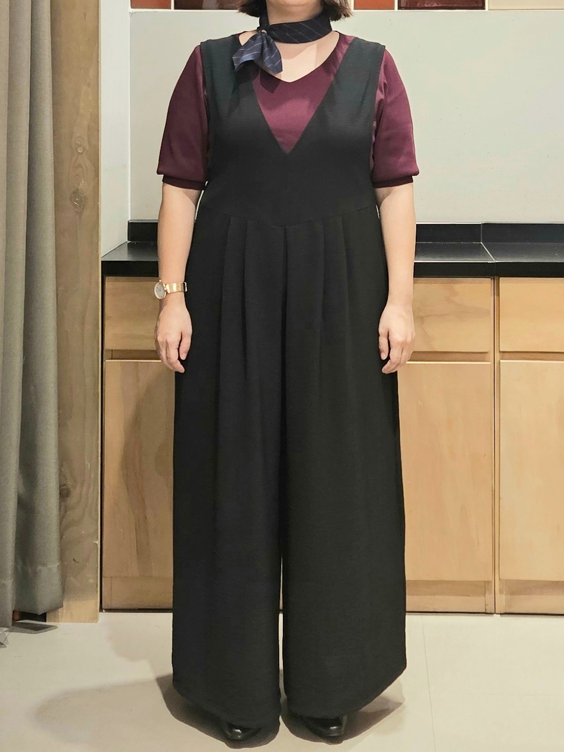 okayuさんの「THE SHOP TK｜【秋始めにちょうどいい/毛玉防止】すっきりVネック秋色6分袖ニット」を使ったコーディネート