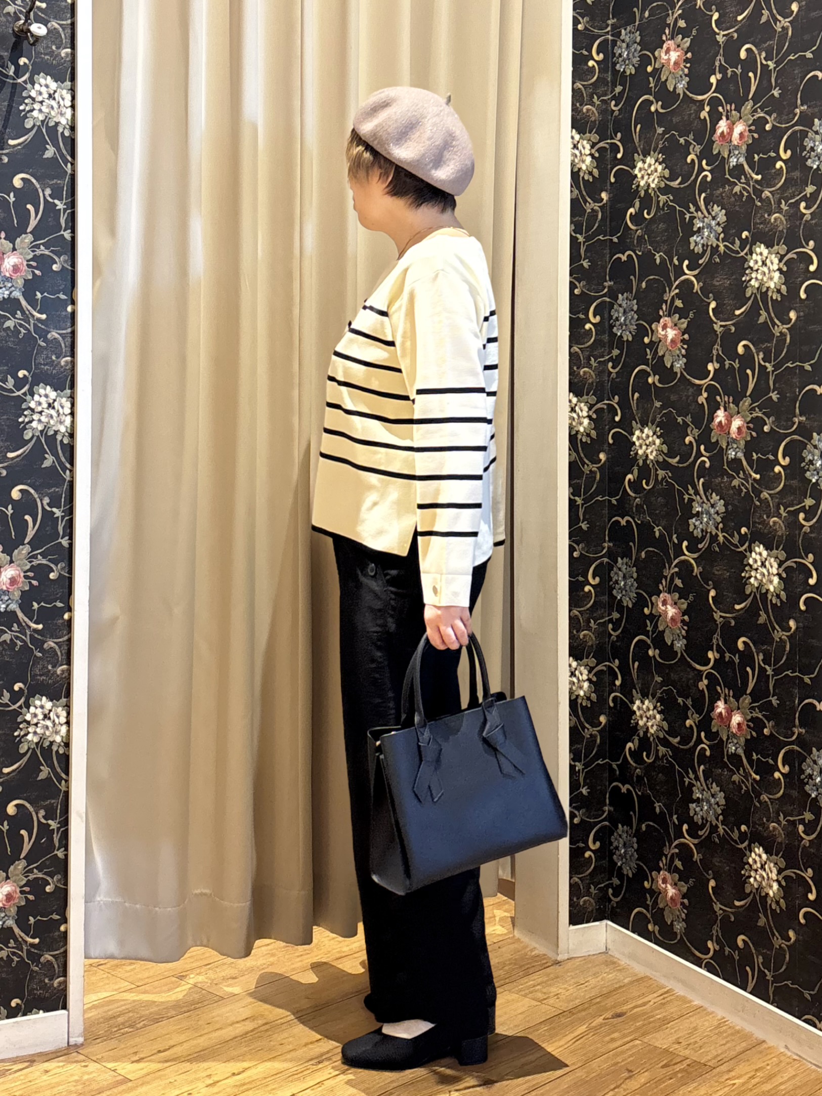 たみさんの「SHOO･LA･RUE｜【洗濯機可/S-LL】抜け感ある着こなしに 金ボタン付き スポンディッシュ クルーネックニット」を使ったコーディネート