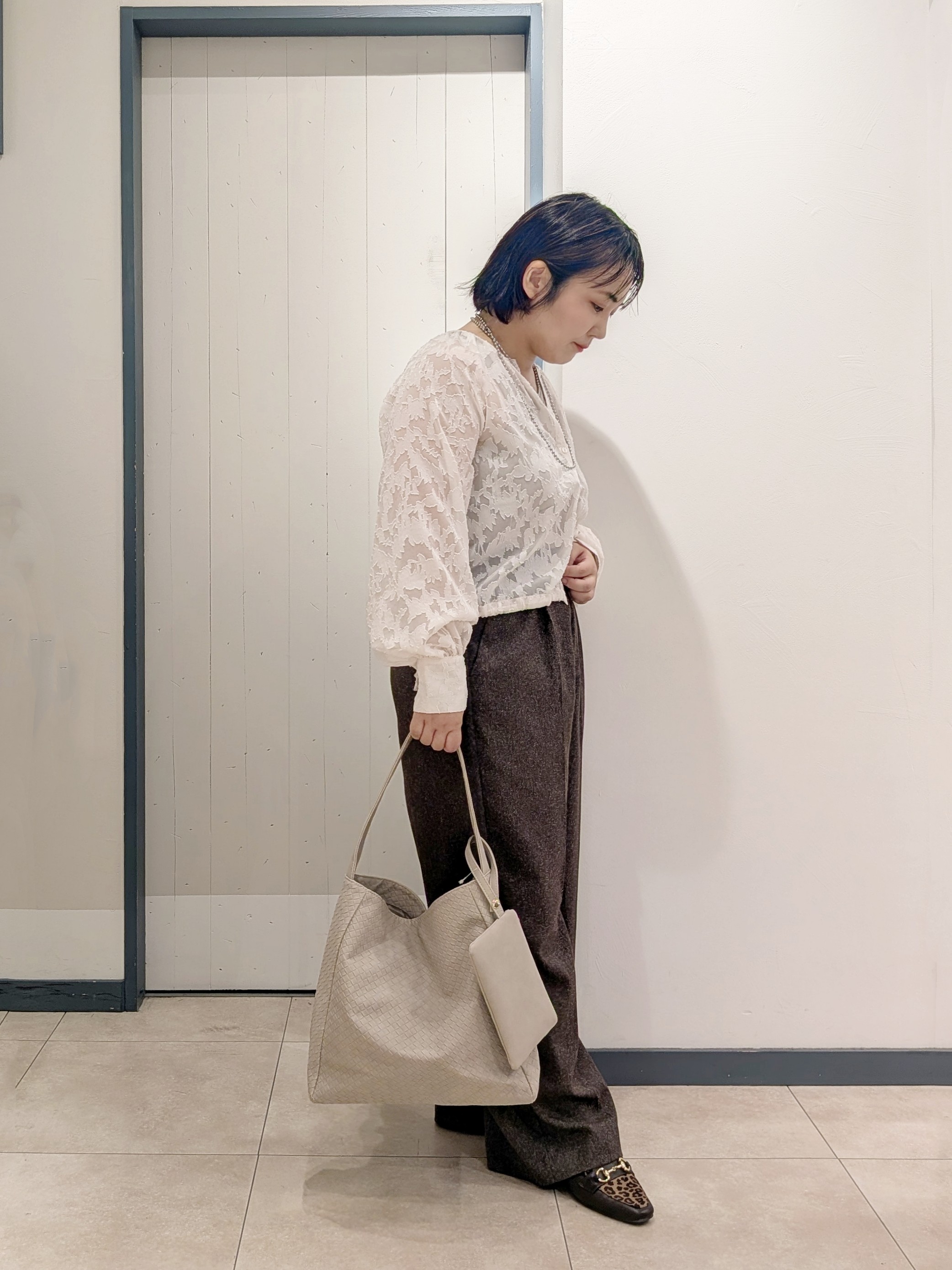 yukikaさんの「grove｜上品に華やぐ シアージャカードブラウス」を使ったコーディネート