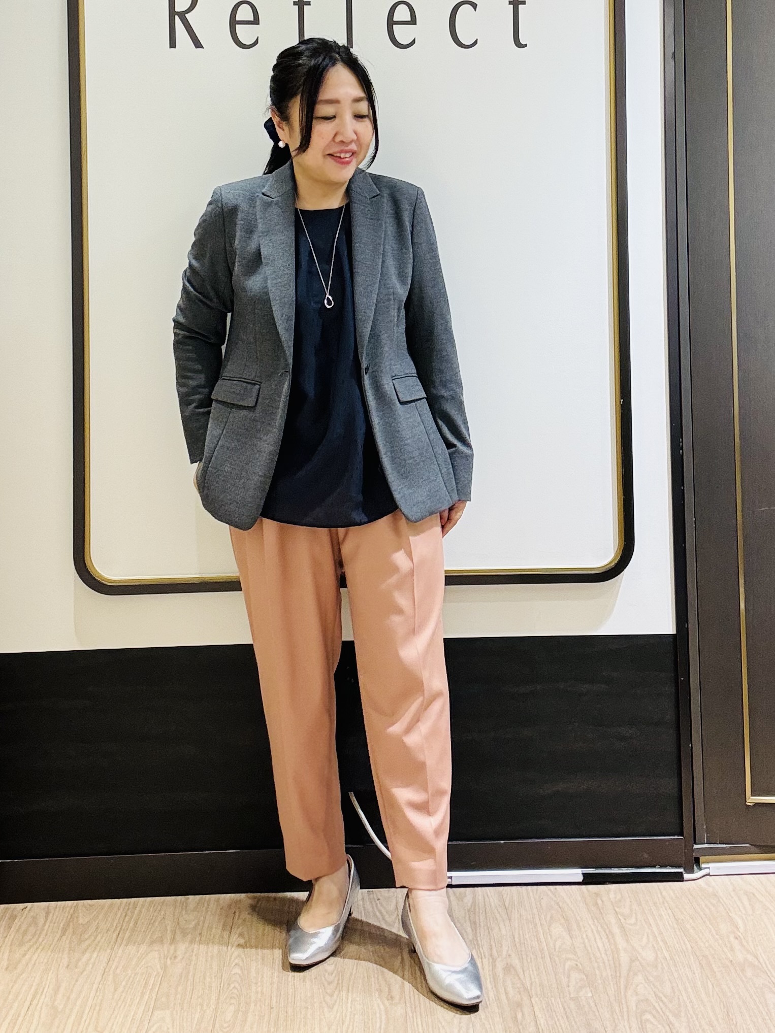 かまちゃんさんの「Reflect｜タックデザイン ラグランスリーブブラウス」を使ったコーディネート
