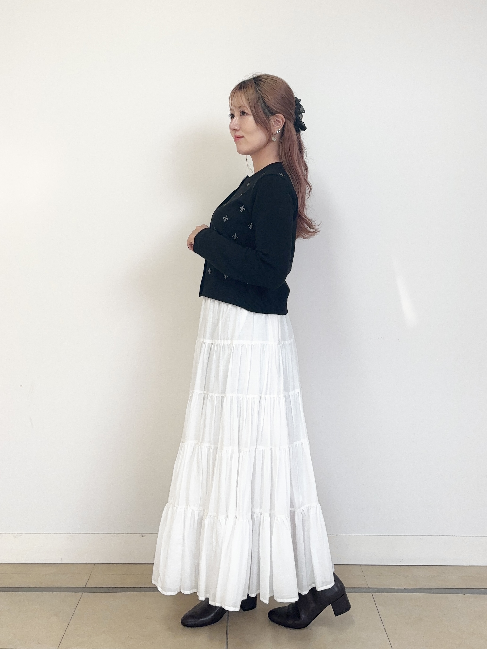 Rinaさんの「DRESSTERIOR｜【再入荷】コットンボイルティアードスカート」を使ったコーディネート