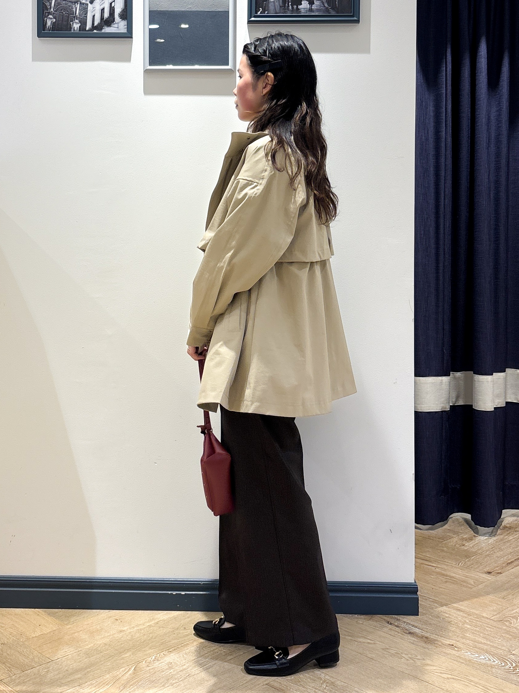 ayakaさんの「grove｜【撥水／シルエット2WAY】ゆったり着られて体型カバー◎ スタンドネック テントラインコート」を使ったコーディネート