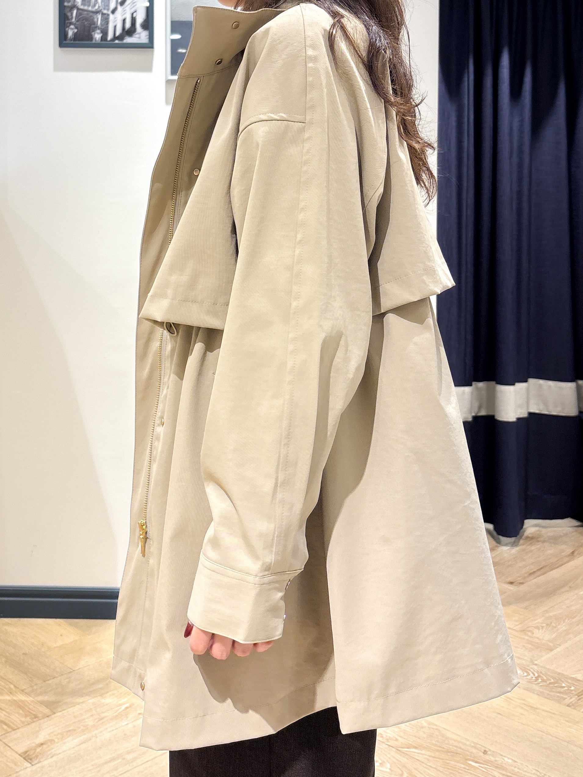 ayakaさんの「grove｜【撥水／シルエット2WAY】ゆったり着られて体型カバー◎ スタンドネック テントラインコート」を使ったコーディネート
