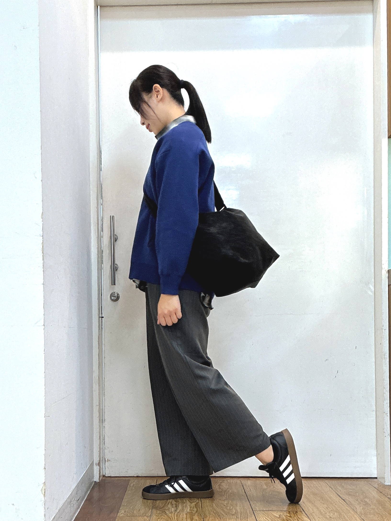 Karinさんの「SHOO･LA･RUE｜【毛玉になりにくい/S-LL/洗濯機可/体型カバー】Vネックゆったりカーディガン」を使ったコーディネート