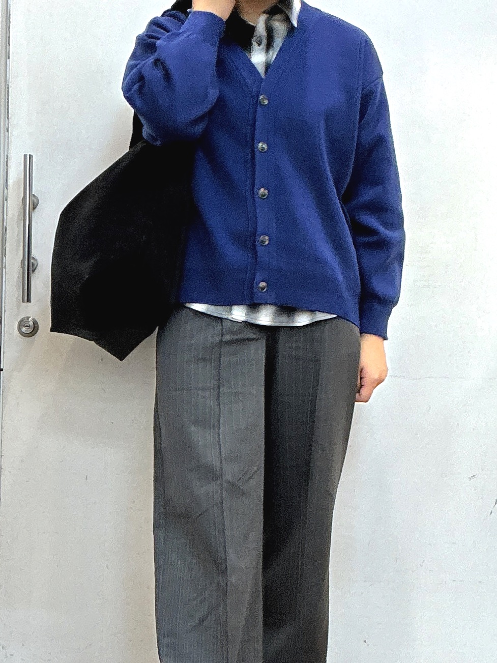Karinさんの「SHOO･LA･RUE｜【毛玉になりにくい/S-LL/洗濯機可/体型カバー】Vネックゆったりカーディガン」を使ったコーディネート