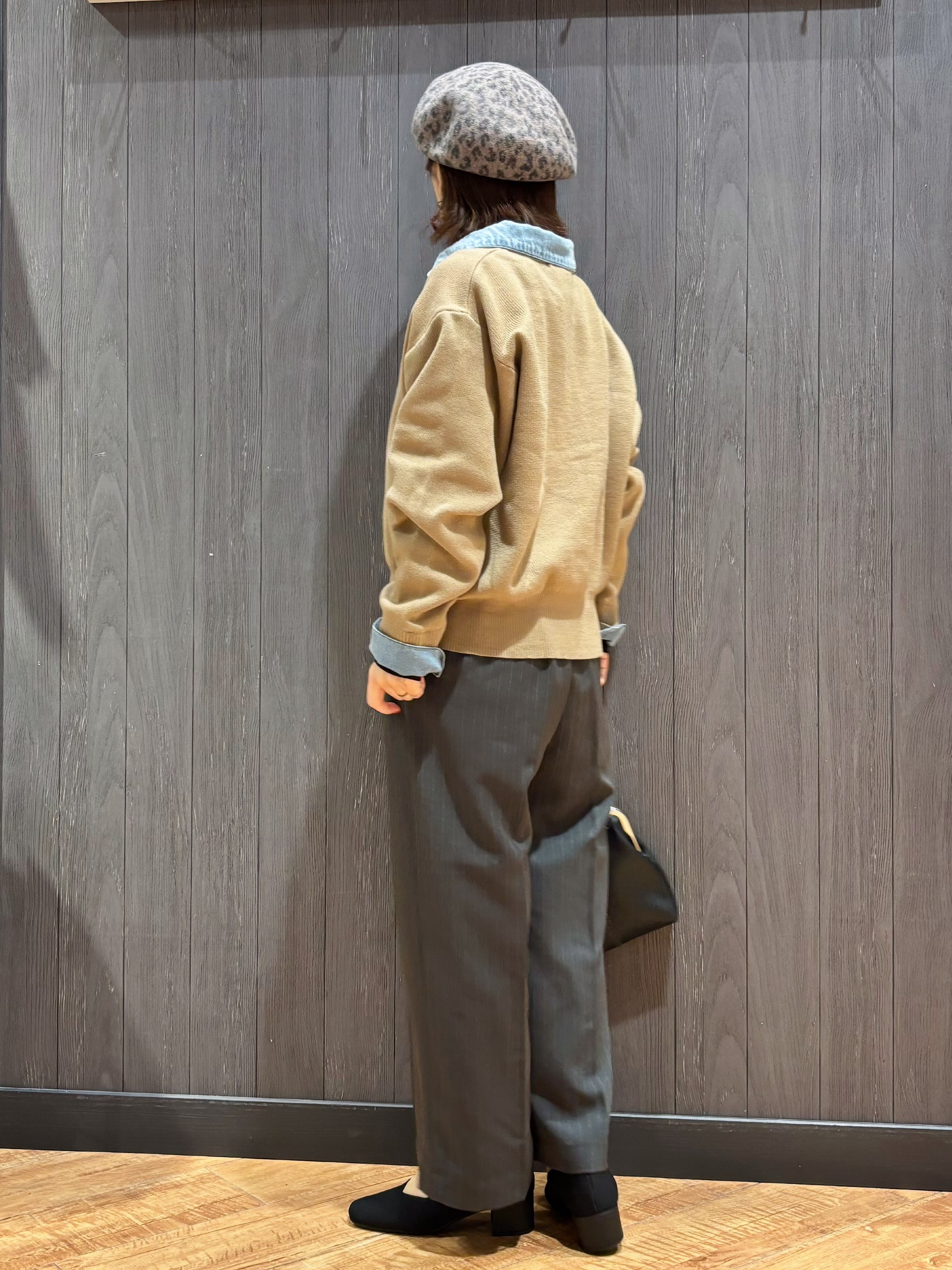 meiさんの「SHOO･LA･RUE｜【S-LL/洗濯機可】デニム／チェック切替でこなれ見え 金ボタンニットカーディガン」を使ったコーディネート
