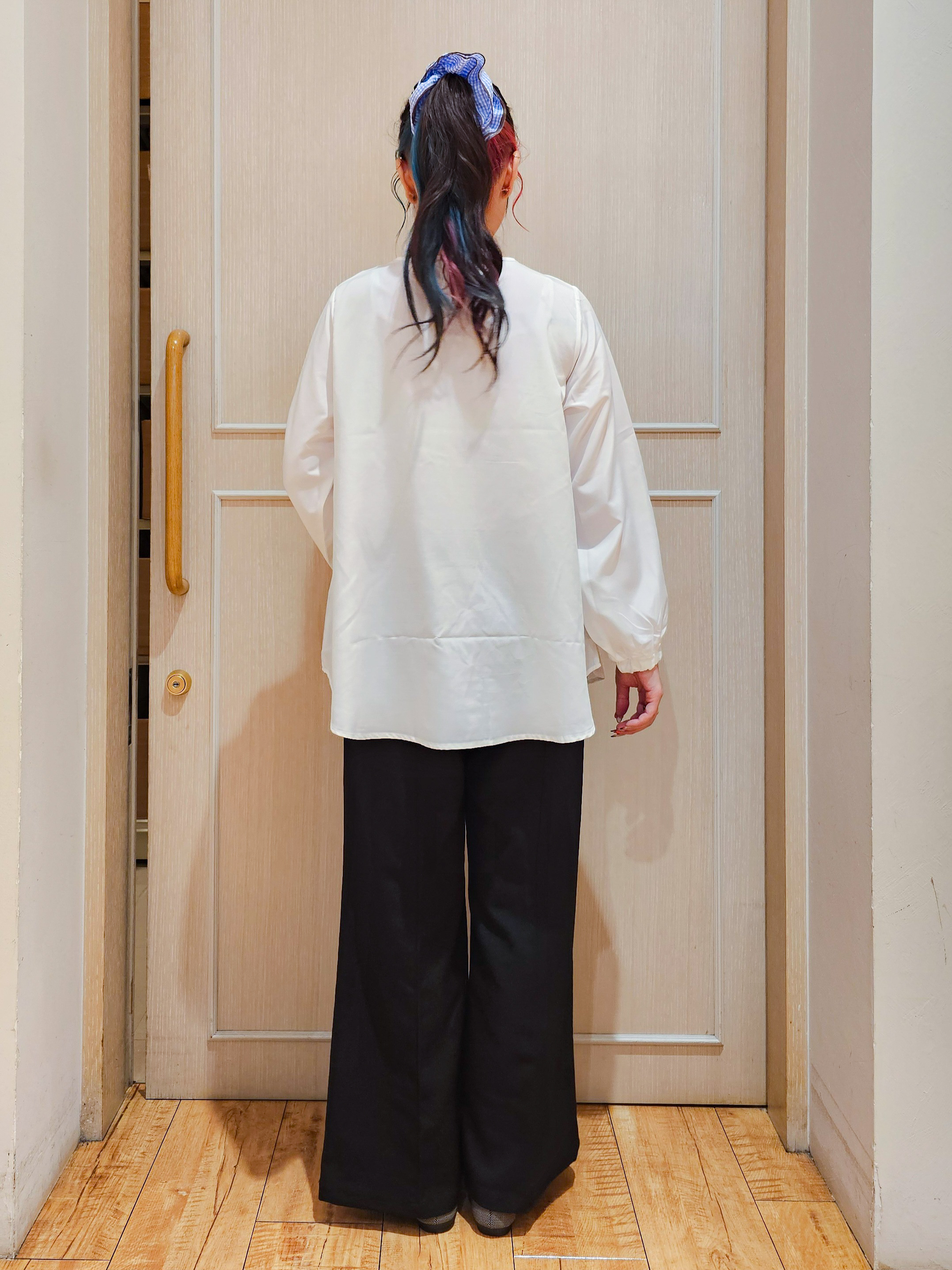 ゆゆさんの「SHOO･LA･RUE｜【2点セット/S-LL】着回し自在 スポンディッシュニットベスト＆フレアシャツ」を使ったコーディネート