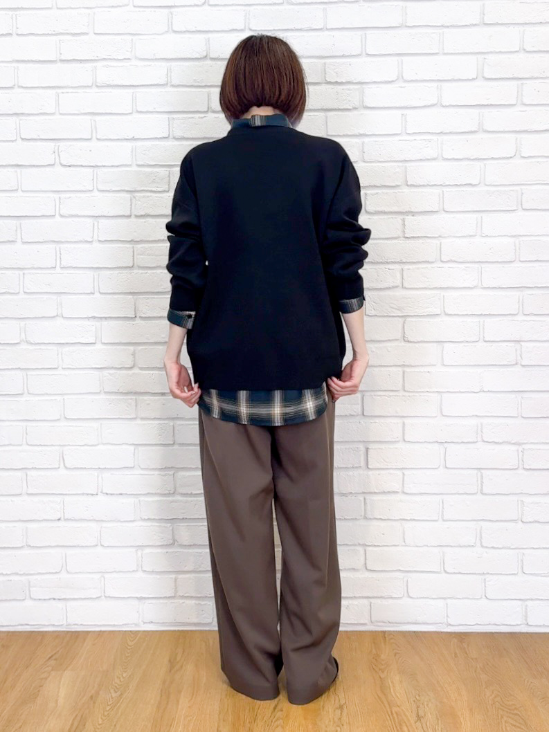 𝐜𝐡𝐢𝐤𝐚さんの「SHOO･LA･RUE｜【セットアップ可/洗濯機可】軽やかに羽織れる スポンディッシュ ニットカーディガン」を使ったコーディネート