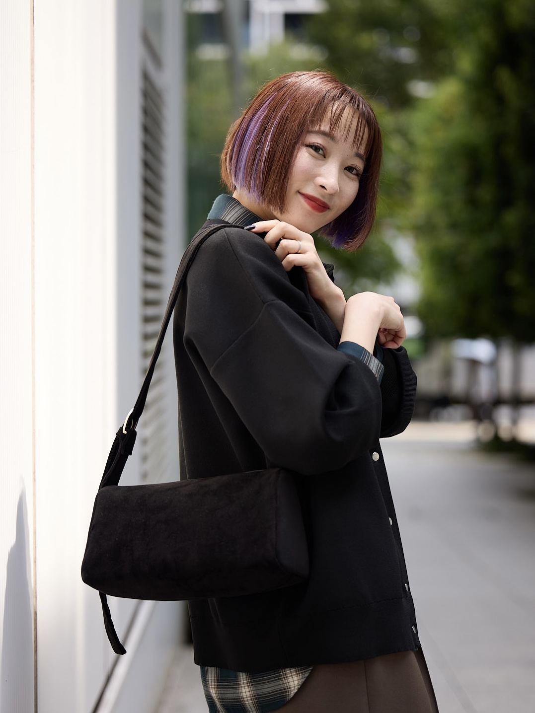 𝐜𝐡𝐢𝐤𝐚さんの「SHOO･LA･RUE｜【セットアップ可/洗濯機可】軽やかに羽織れる スポンディッシュ ニットカーディガン」を使ったコーディネート