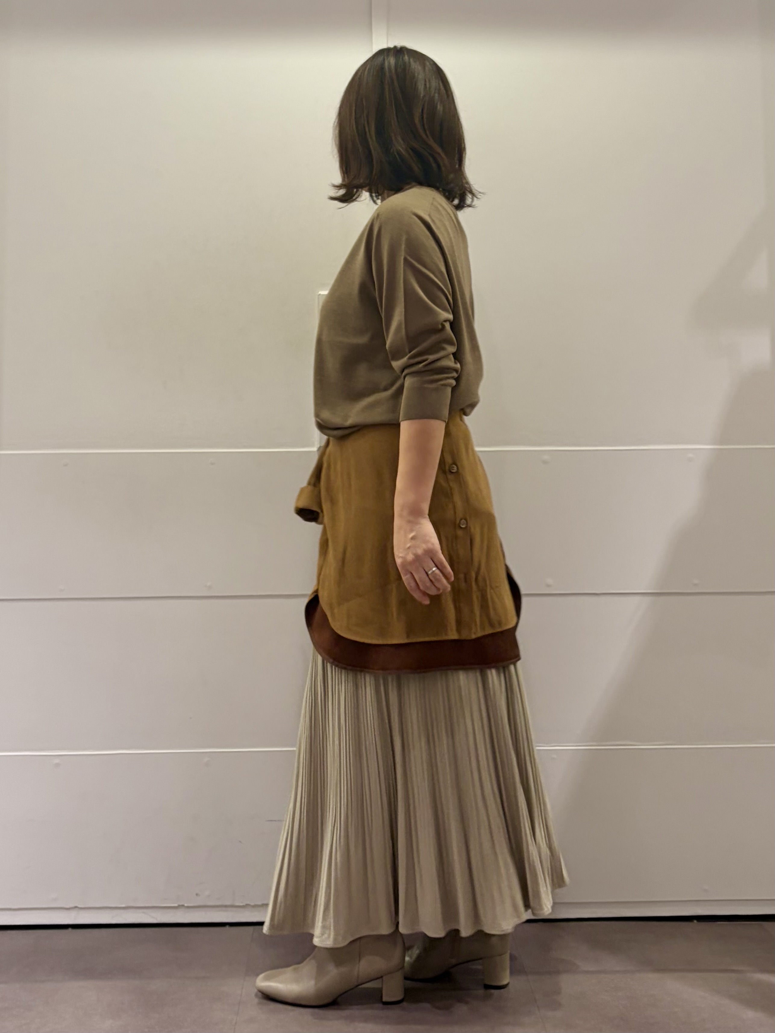 TOKOさんの「UNTITLED｜【薄手ニット/オンオフ使える】ファインゲージニットプルオーバー」を使ったコーディネート