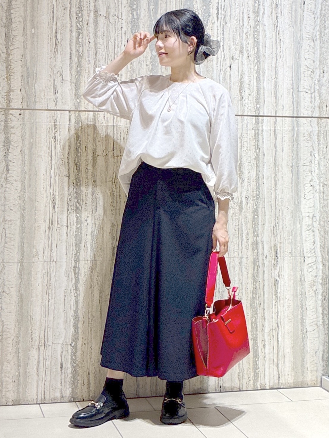  beni_gingerさんの「Reflect｜タックデザイン ラグランスリーブブラウス」を使ったコーディネート