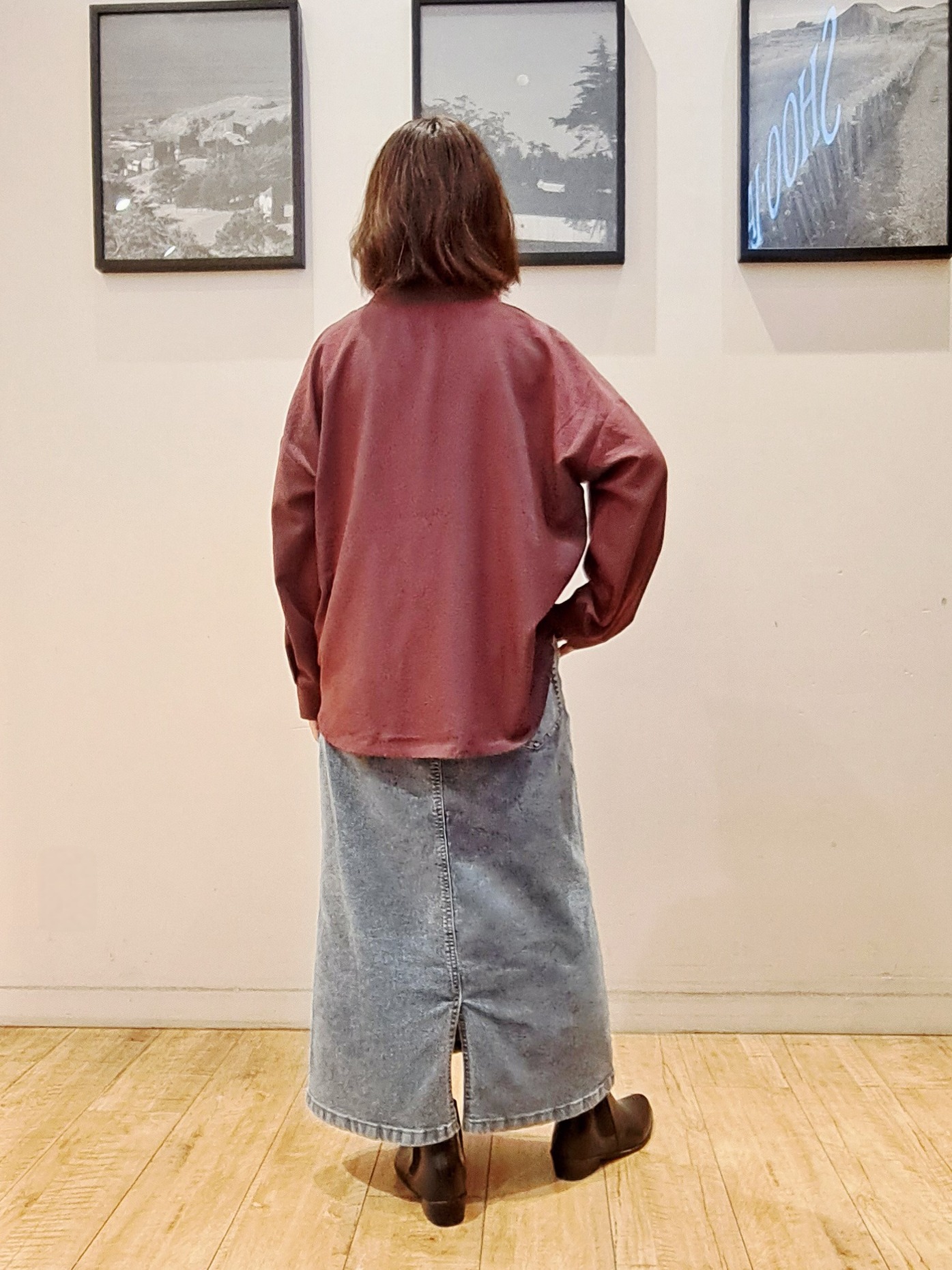倉沢　和美さんの「SHOO･LA･RUE｜【洗濯後しわになりにくい/S-LL】こなれ見え ゆるっと キーネック金ボタンポケットシャツ」を使ったコーディネート