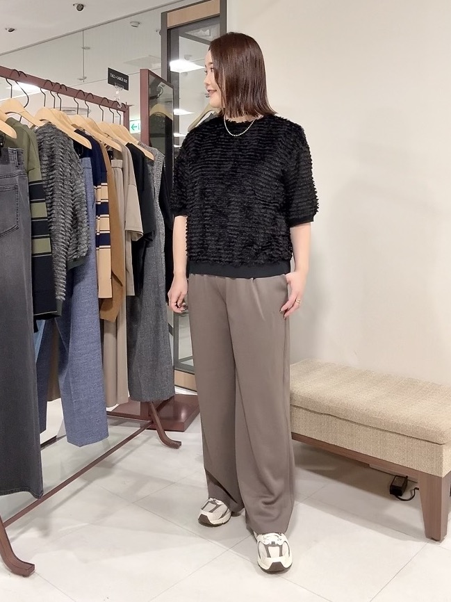YUIさんの「UNTITLED｜【秋映え/体型カバー】フェザージャガードプルオーバー」を使ったコーディネート