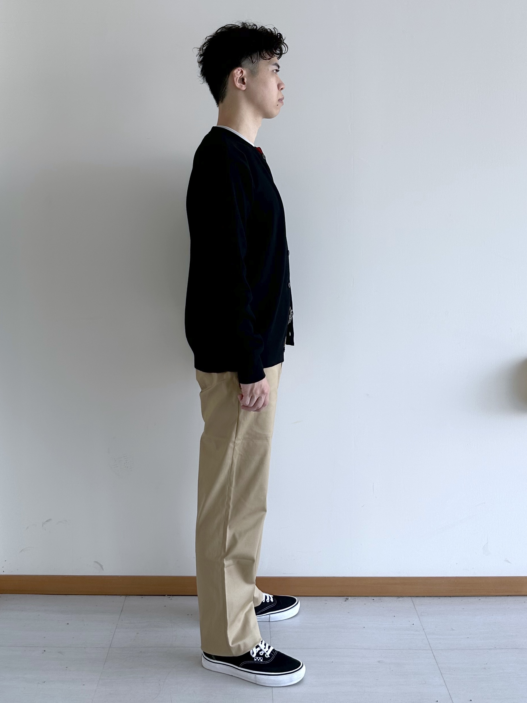 イッシーさんの「TAKEO KIKUCHI｜【BOWLER HAT LABEL】日本製クルーネックカーディガン」を使ったコーディネート