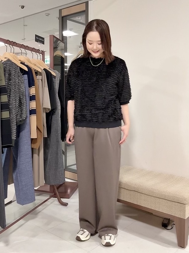 YUIさんの「UNTITLED｜【秋映え/体型カバー】フェザージャガードプルオーバー」を使ったコーディネート