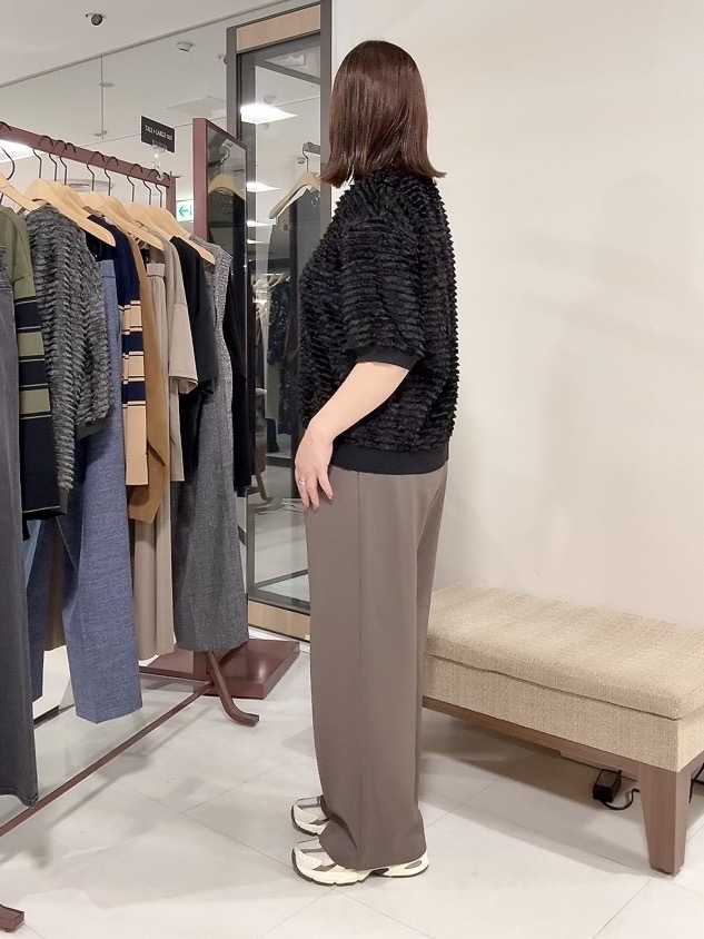 YUIさんの「UNTITLED｜【秋映え/体型カバー】フェザージャガードプルオーバー」を使ったコーディネート