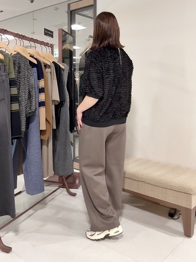 YUIさんの「UNTITLED｜【秋映え/体型カバー】フェザージャガードプルオーバー」を使ったコーディネート