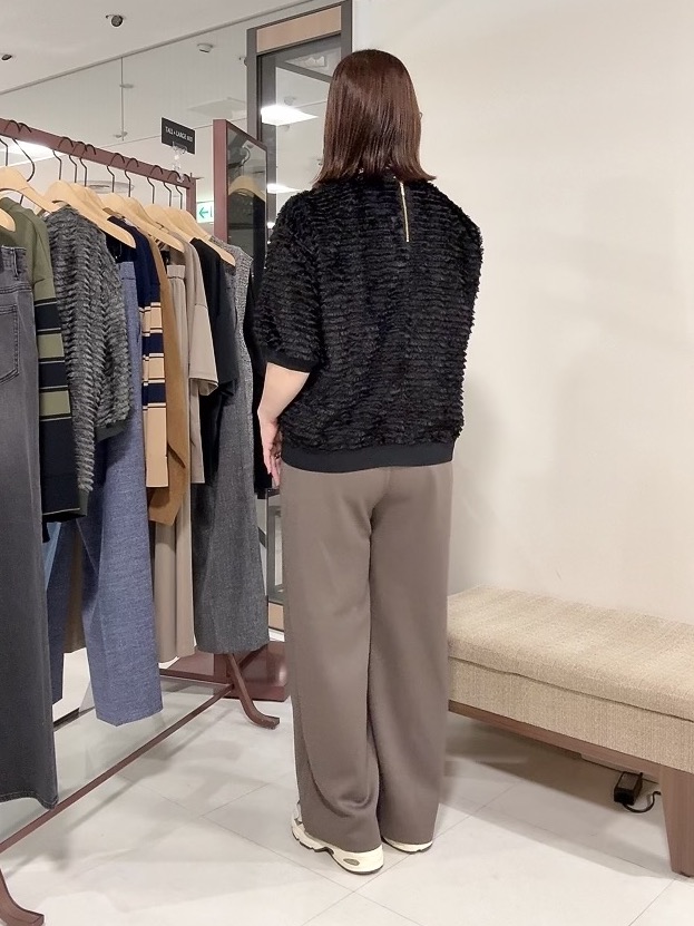 YUIさんの「UNTITLED｜【秋映え/体型カバー】フェザージャガードプルオーバー」を使ったコーディネート