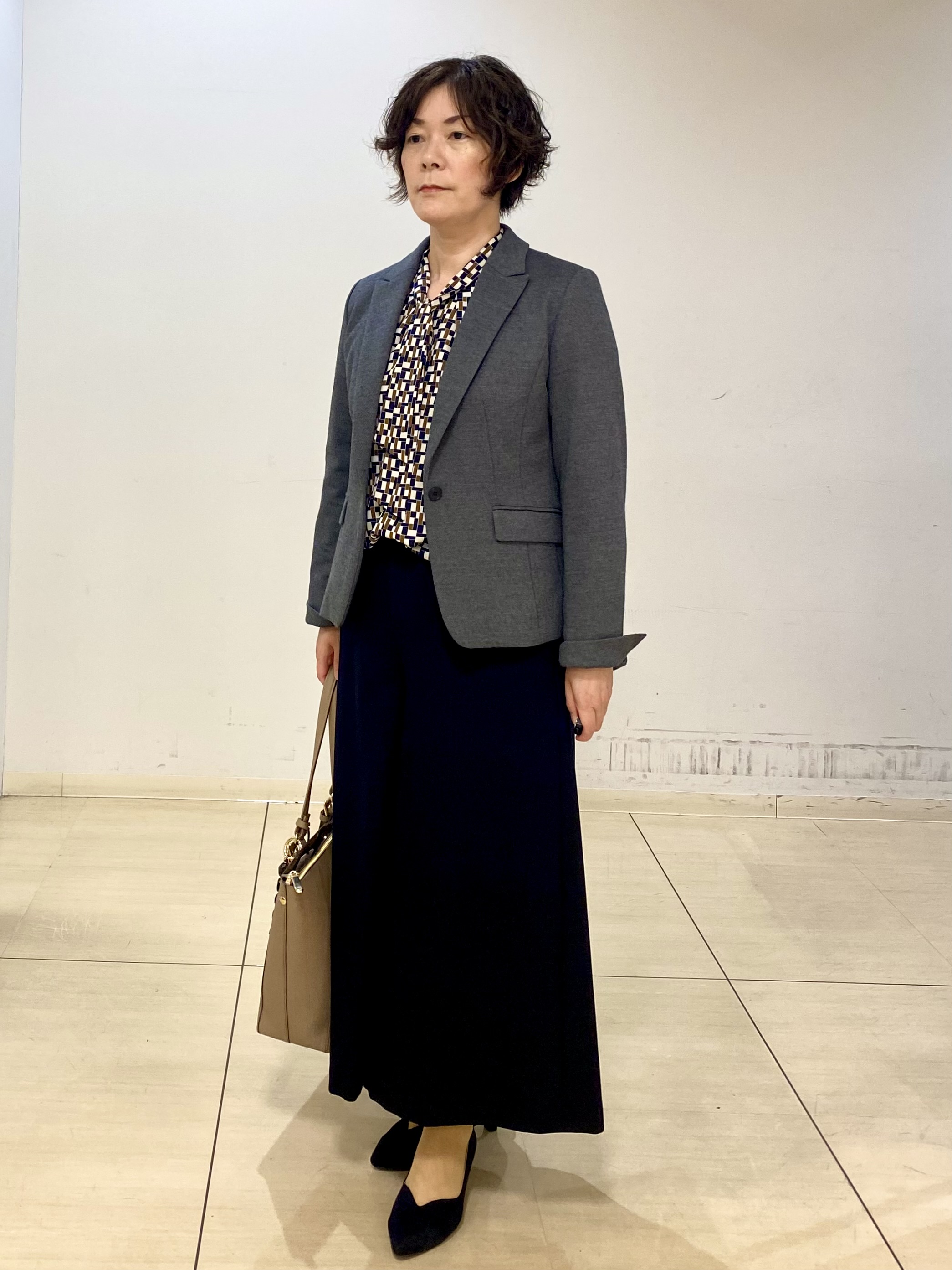oharaさんの「Reflect｜【SS-4Lサイズ／セットアップ】幾何柄プリント ボウタイデザインブラウス」を使ったコーディネート