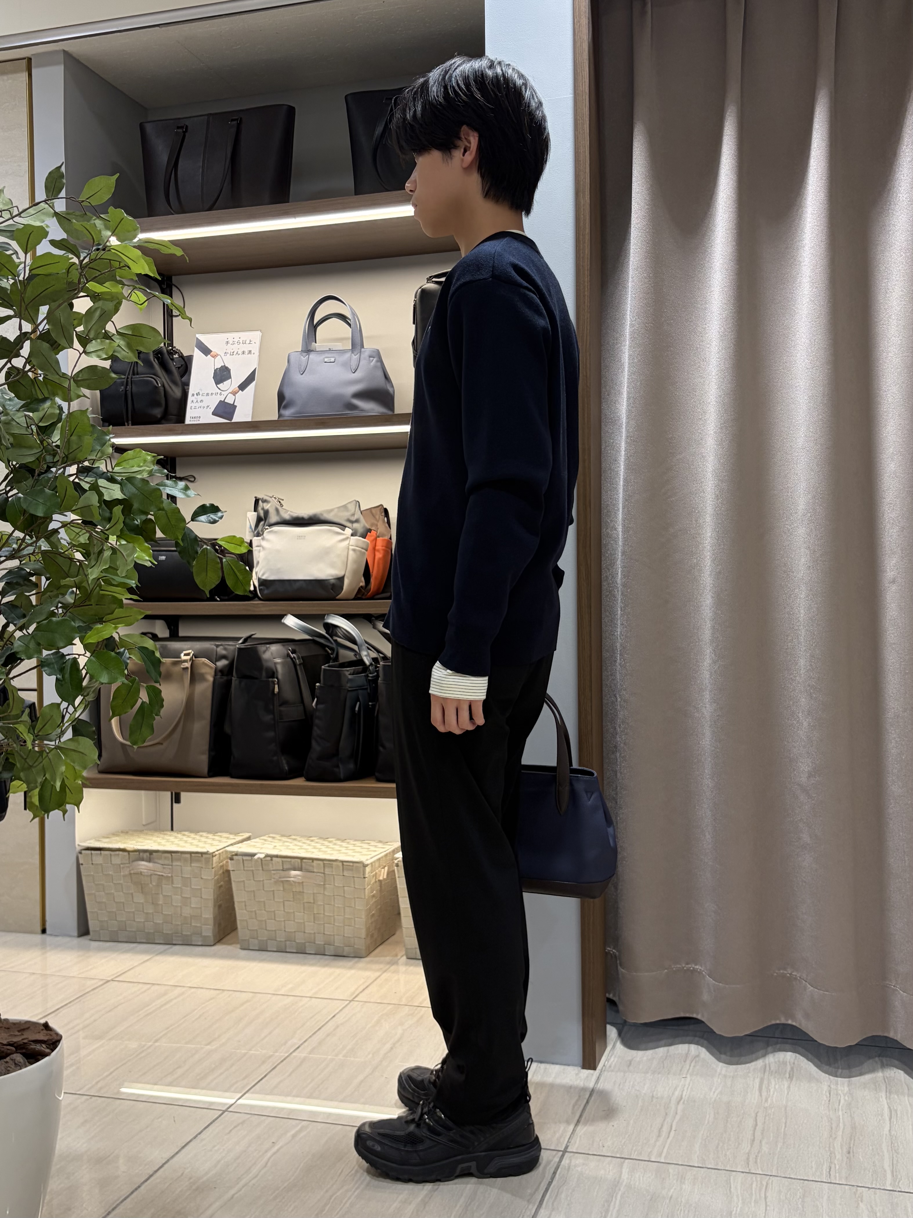 hiroさんの「TAKEO KIKUCHI｜【BOWLER HAT LABEL】日本製クルーネックカーディガン」を使ったコーディネート